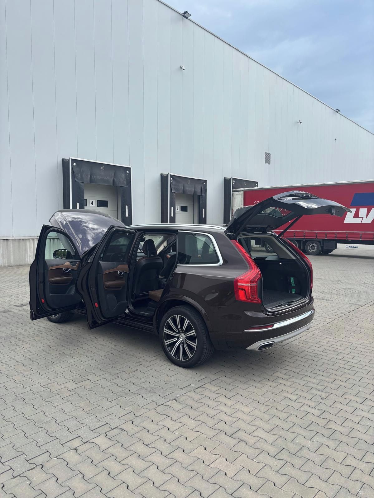 Volvo XC90, Volvo T6 - 228 kW benzín - fotka 2
