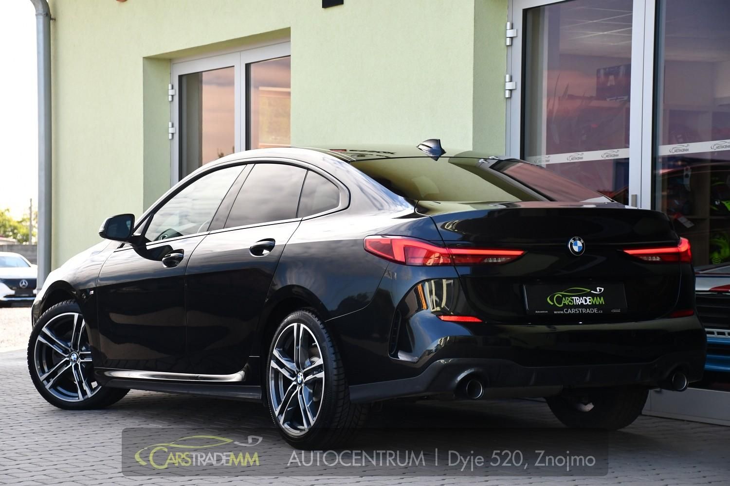 BMW Řada 2, 218d M-SPORT 1M ČR - fotka 3