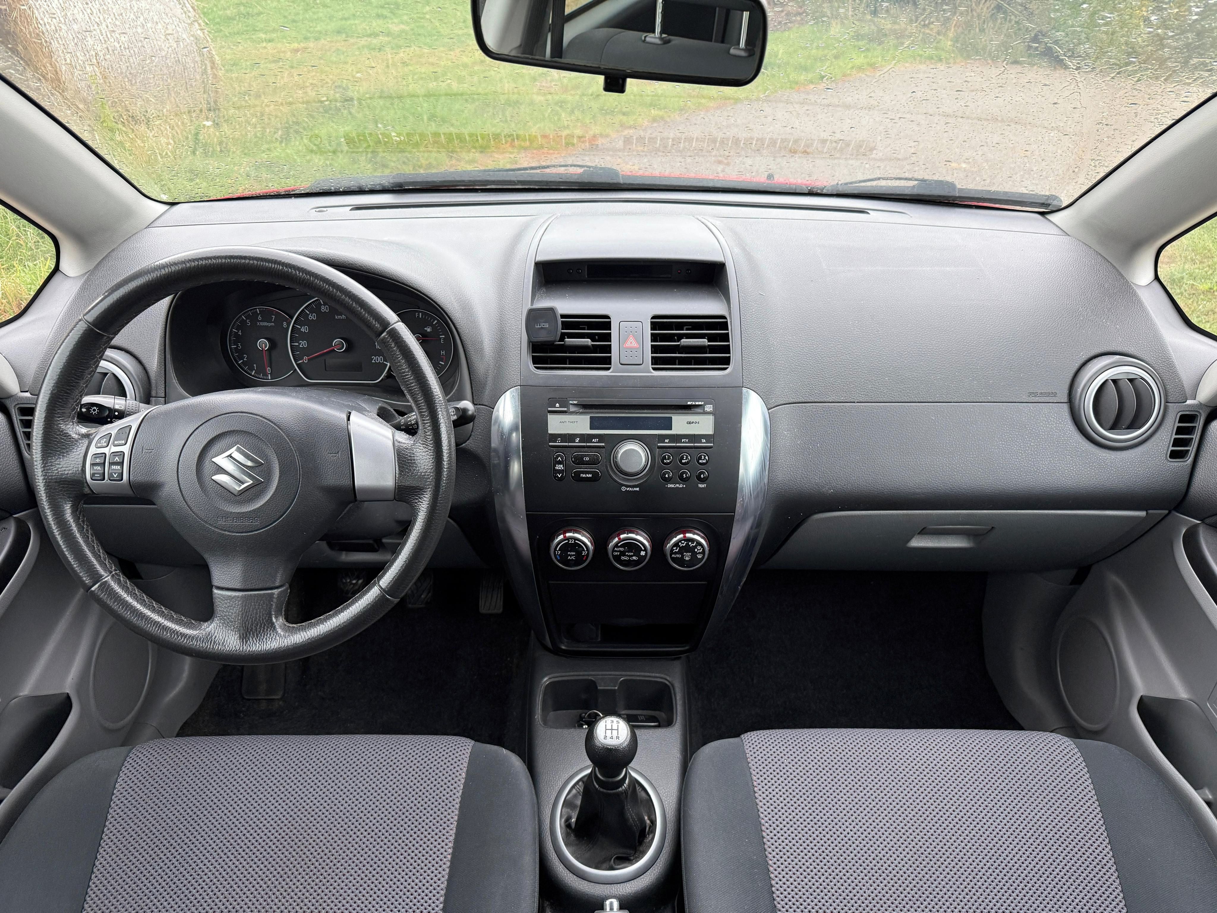 Suzuki SX4, 1,6 Benzín, 4x4, druhý majitel - fotka 6