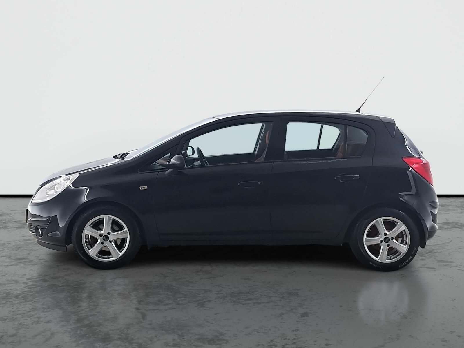 Opel Corsa, 1.2, po STK, Klima - fotka 3