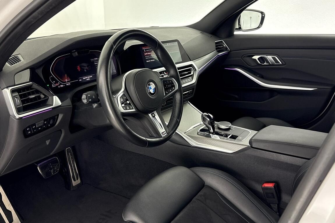 BMW Řada 3, 320d xDrive - fotka 6