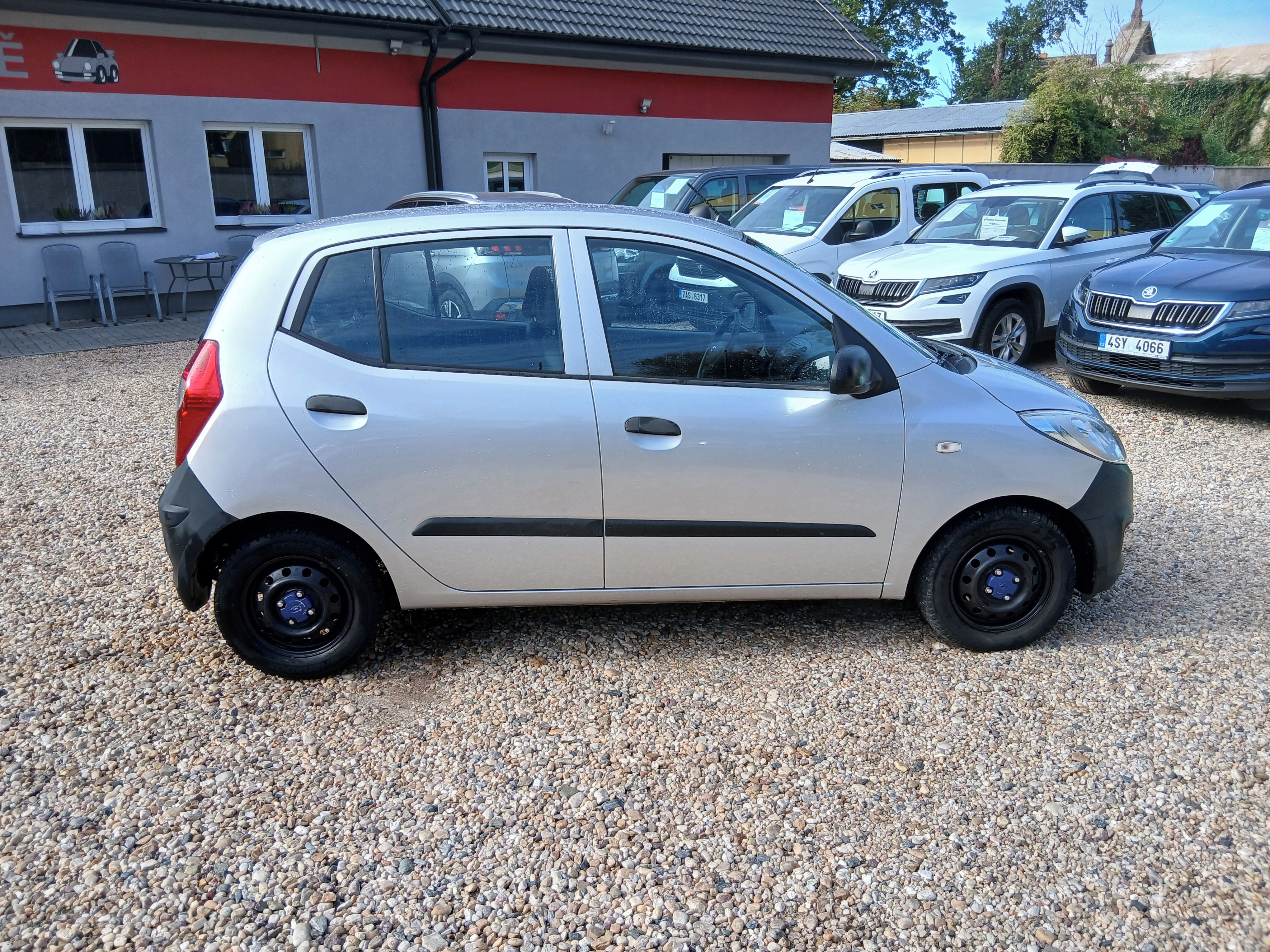 Hyundai i10, 1.1i 51KW Klimatizace - fotka 4