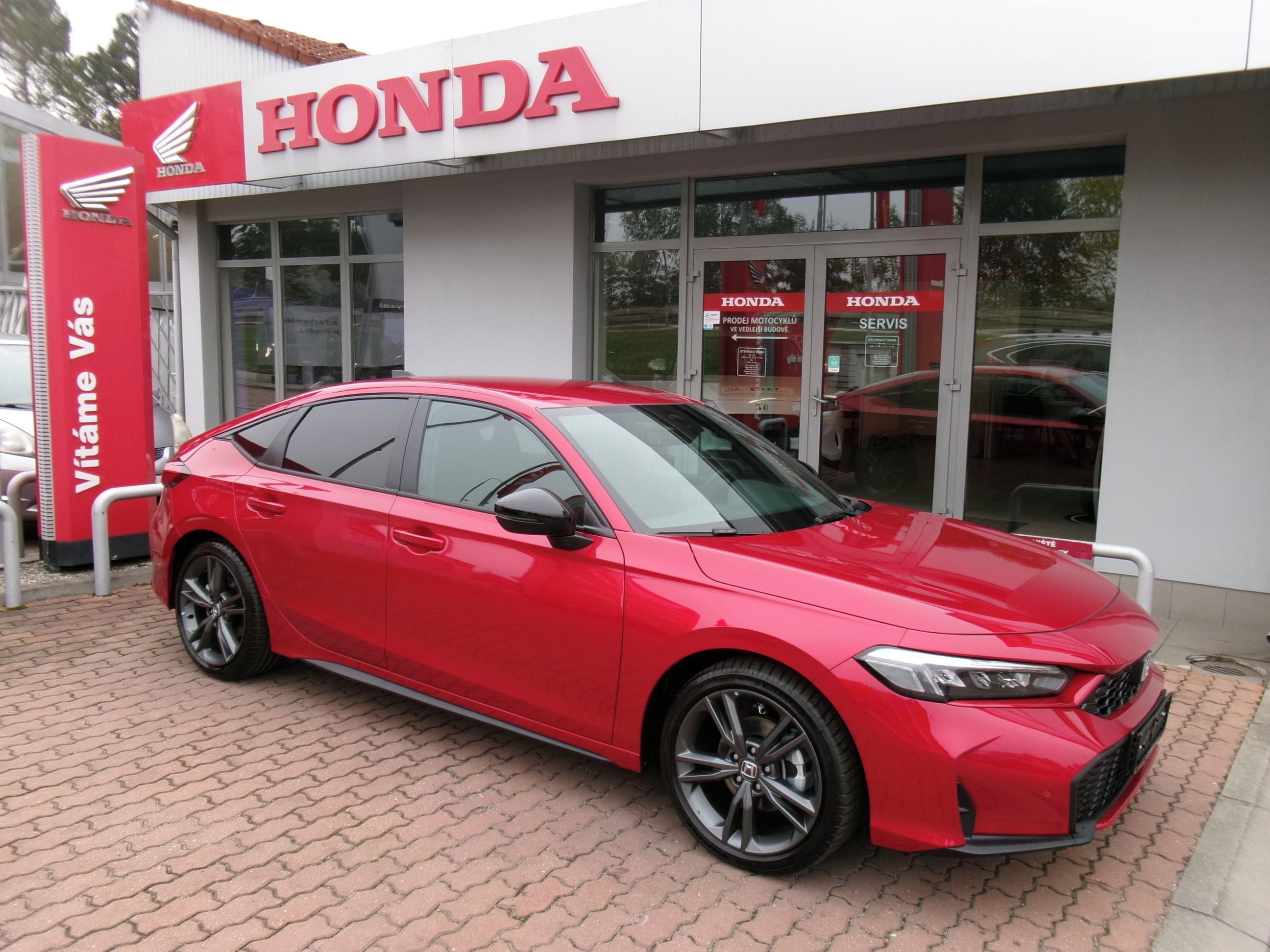 Honda Civic, 2.0e:HEV SPORT PLUS 2027 - fotka 2