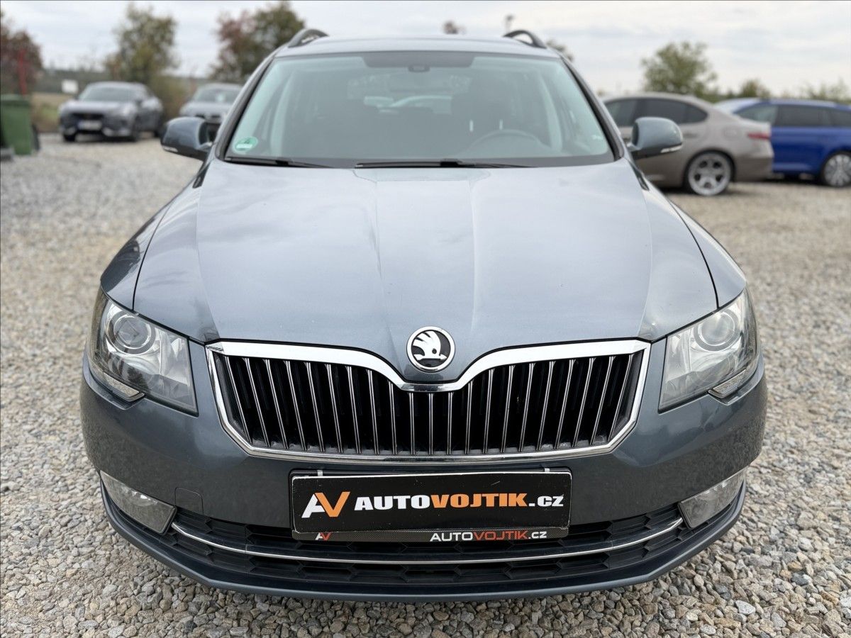 Škoda Superb, 2,0 TDI PO ROZVODECH, NOVÁ STK - fotka 2