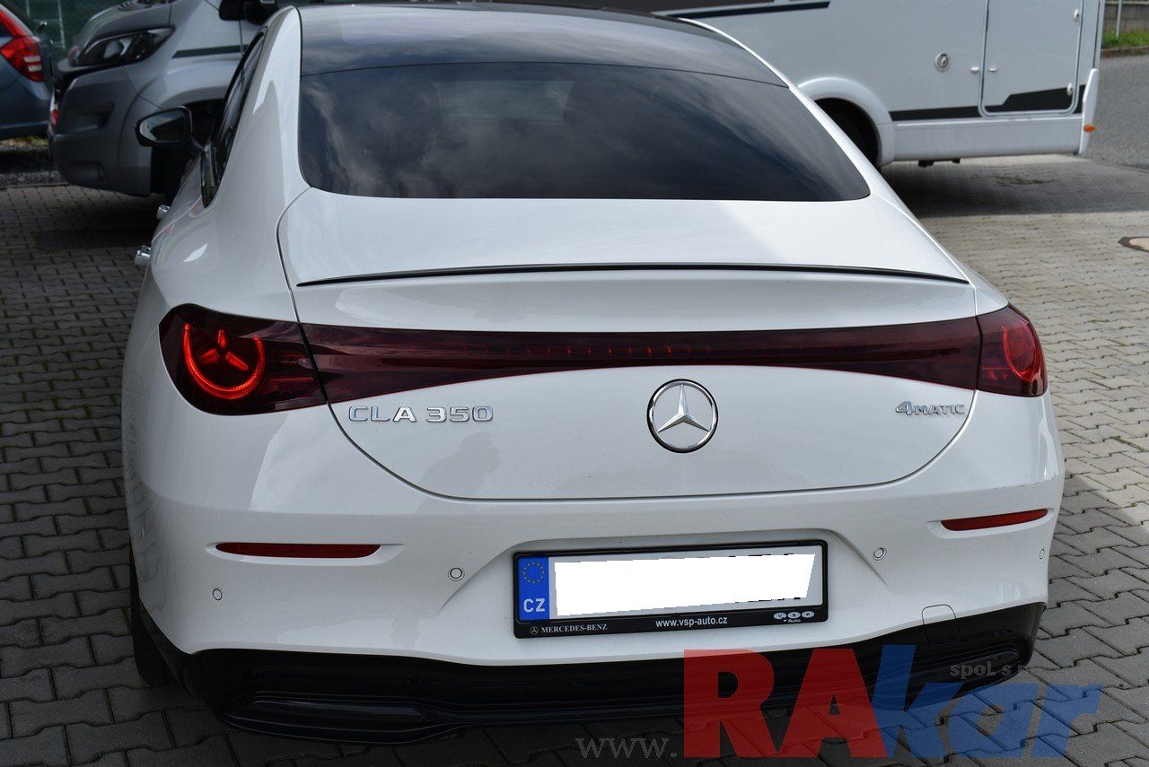 Mercedes-Benz CLA, 350 EQ 4matic - fotka 6