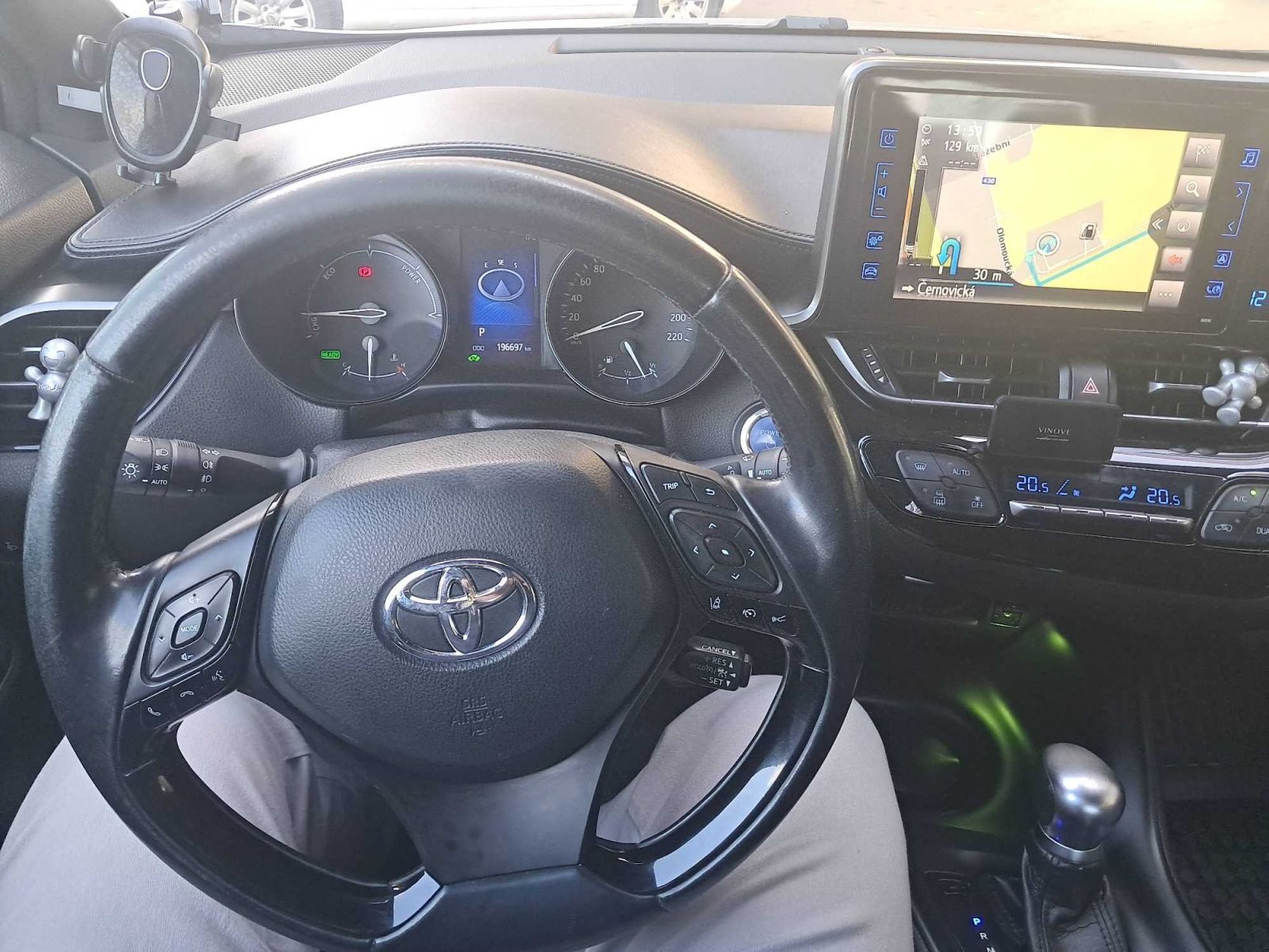 Toyota C-HR, 1.8 Hybrid, Automat - fotka 3