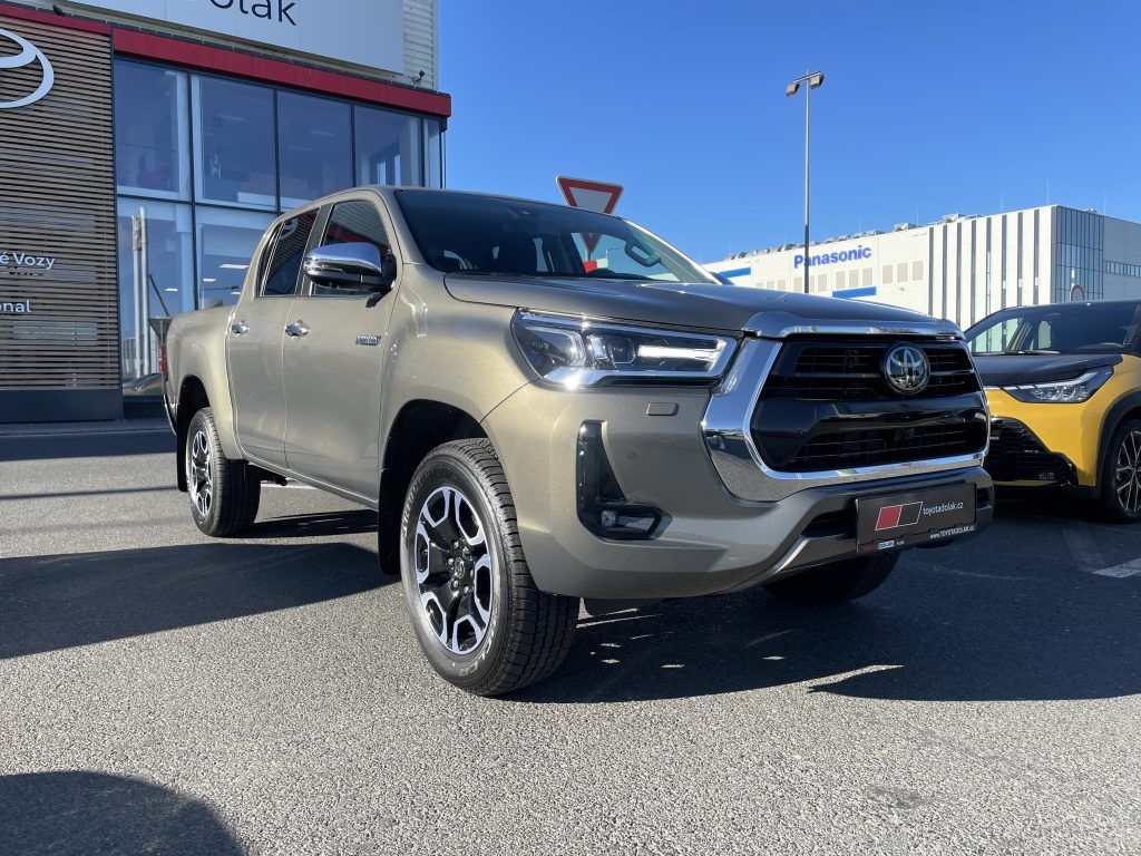 Toyota Hilux, 2.8D Executive ODBĚR 3/2027