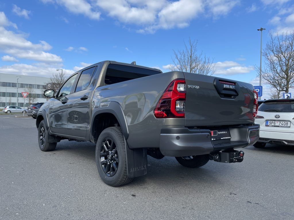 Toyota Hilux, 2.8D Invincible ODBĚR 3/2027 - fotka 6