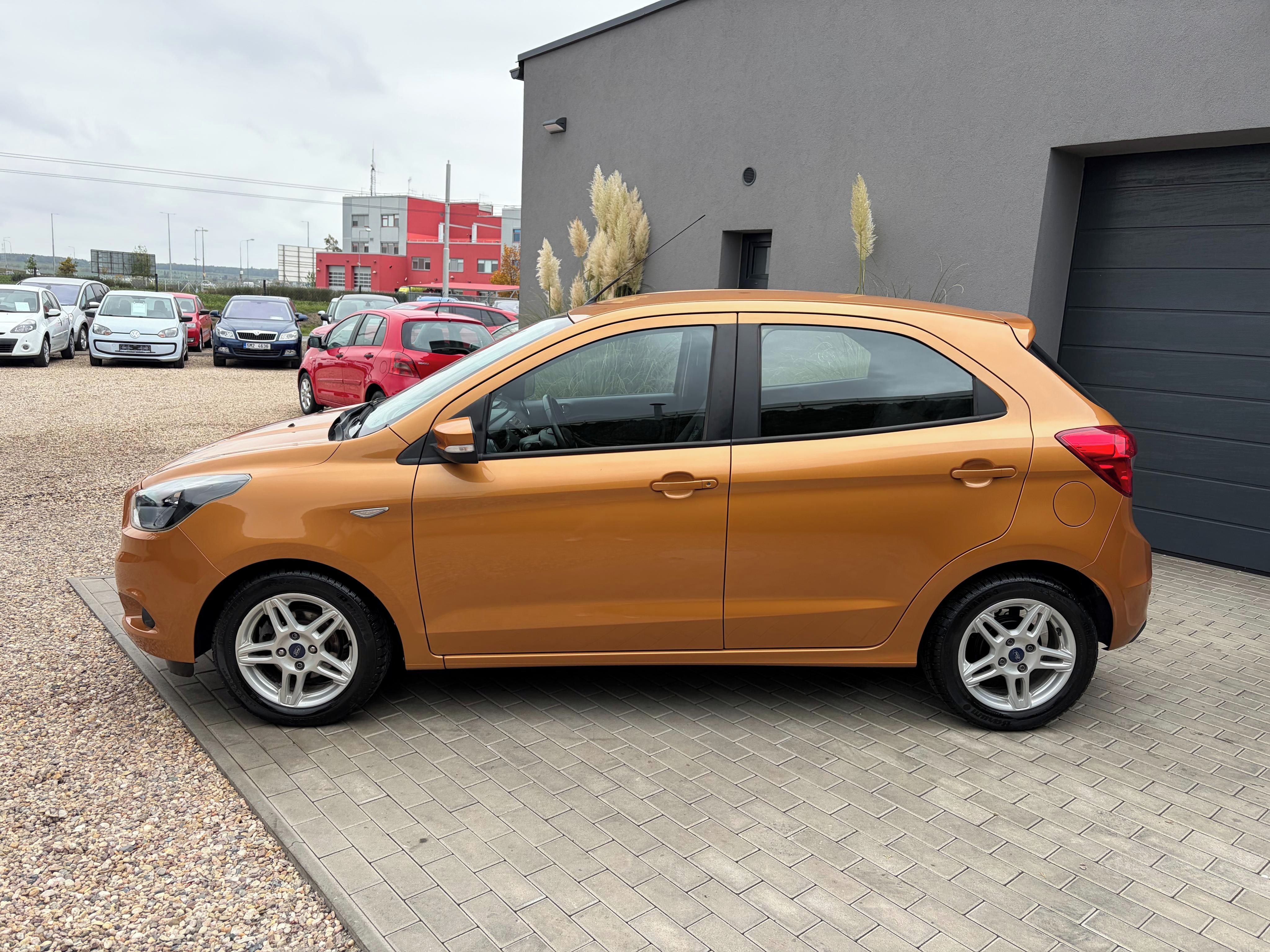 Ford KA+, 1.2i 63kW Ultimate, Nová STK - fotka 6