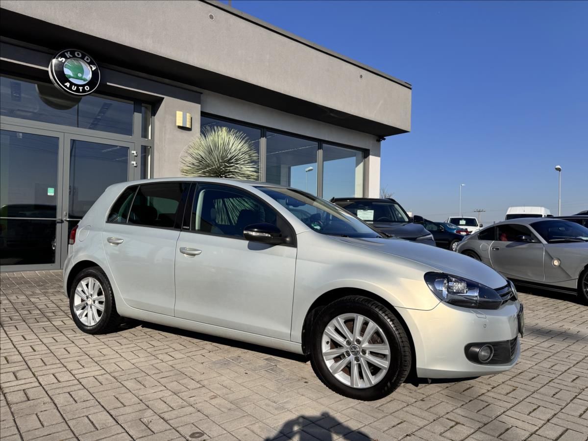 Volkswagen Golf, 1,2 TSI 77kW  STYLE ALU 2. MAJ - fotka 4