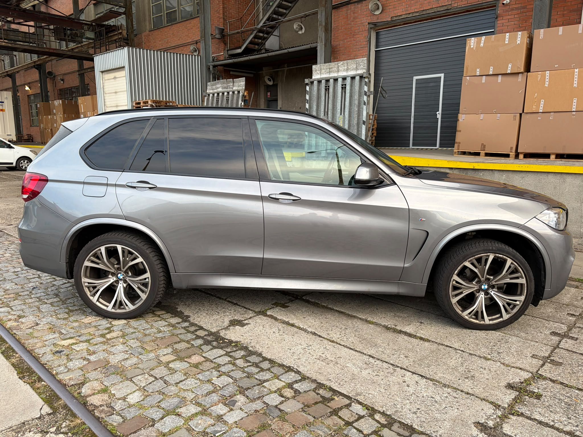 BMW X5, xDrive30d Mpaket, DPH odpočet - fotka 4