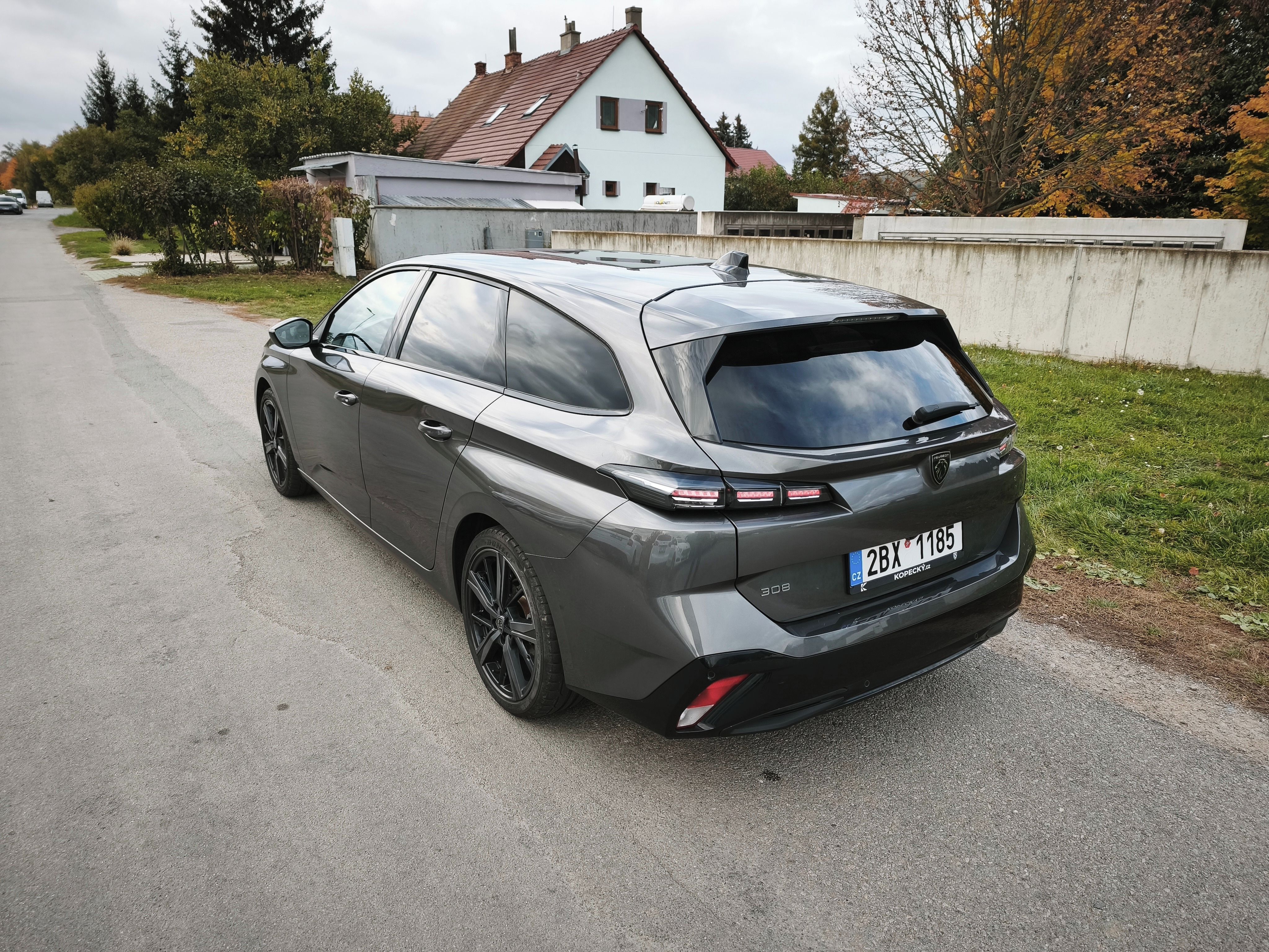 Peugeot 308, SW-1. Majitel - 35000km-záruka - fotka 4
