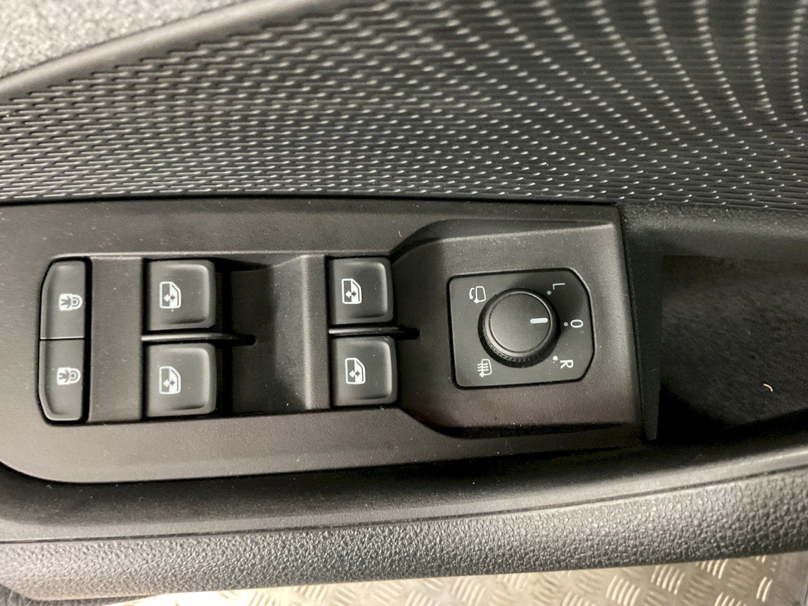 Škoda Octavia, Selection 1.5 TSI / 110 kW man - fotka 6