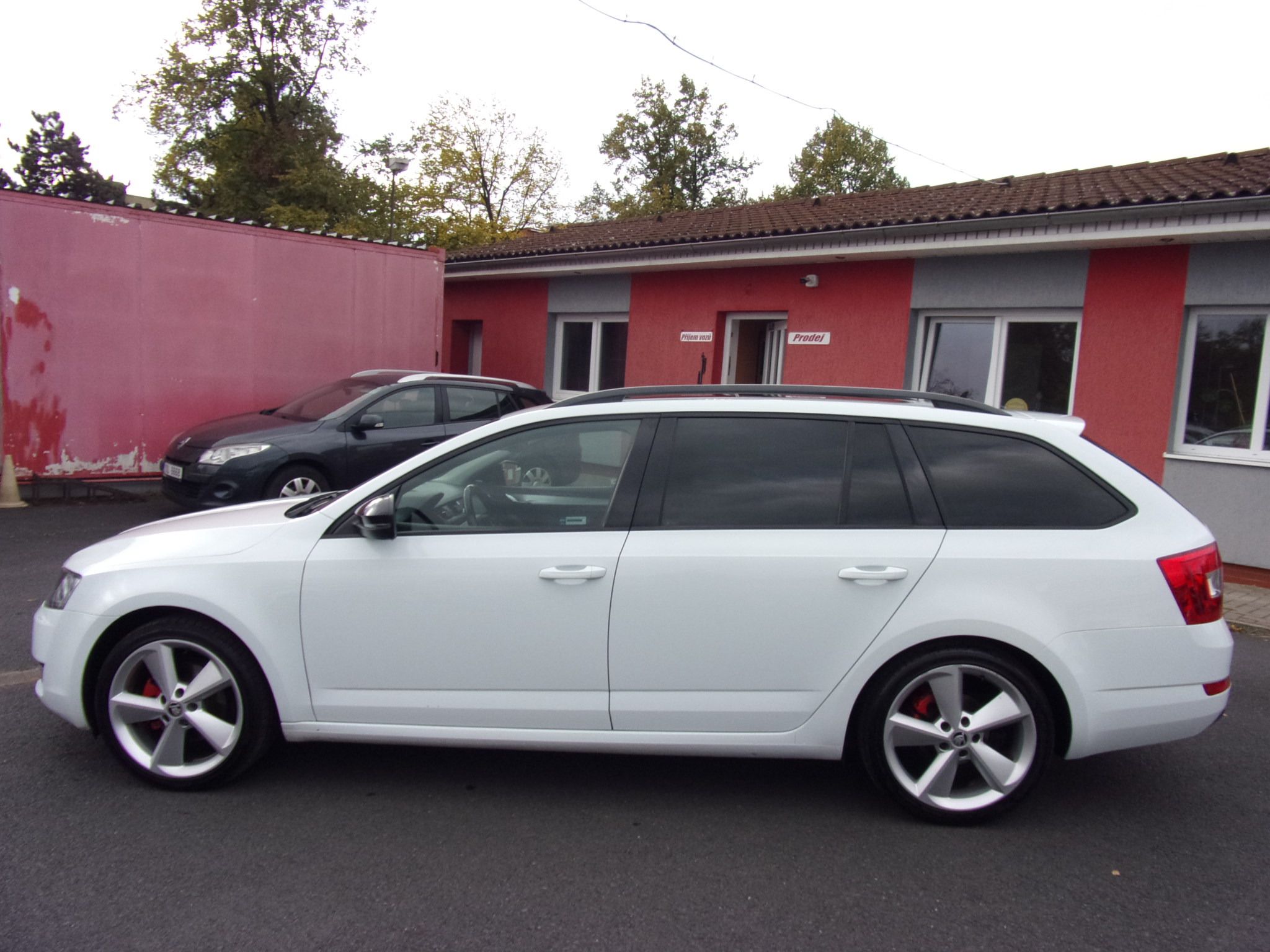 Škoda Octavia, 2,0 TDI Style 110kW Combi - fotka 6