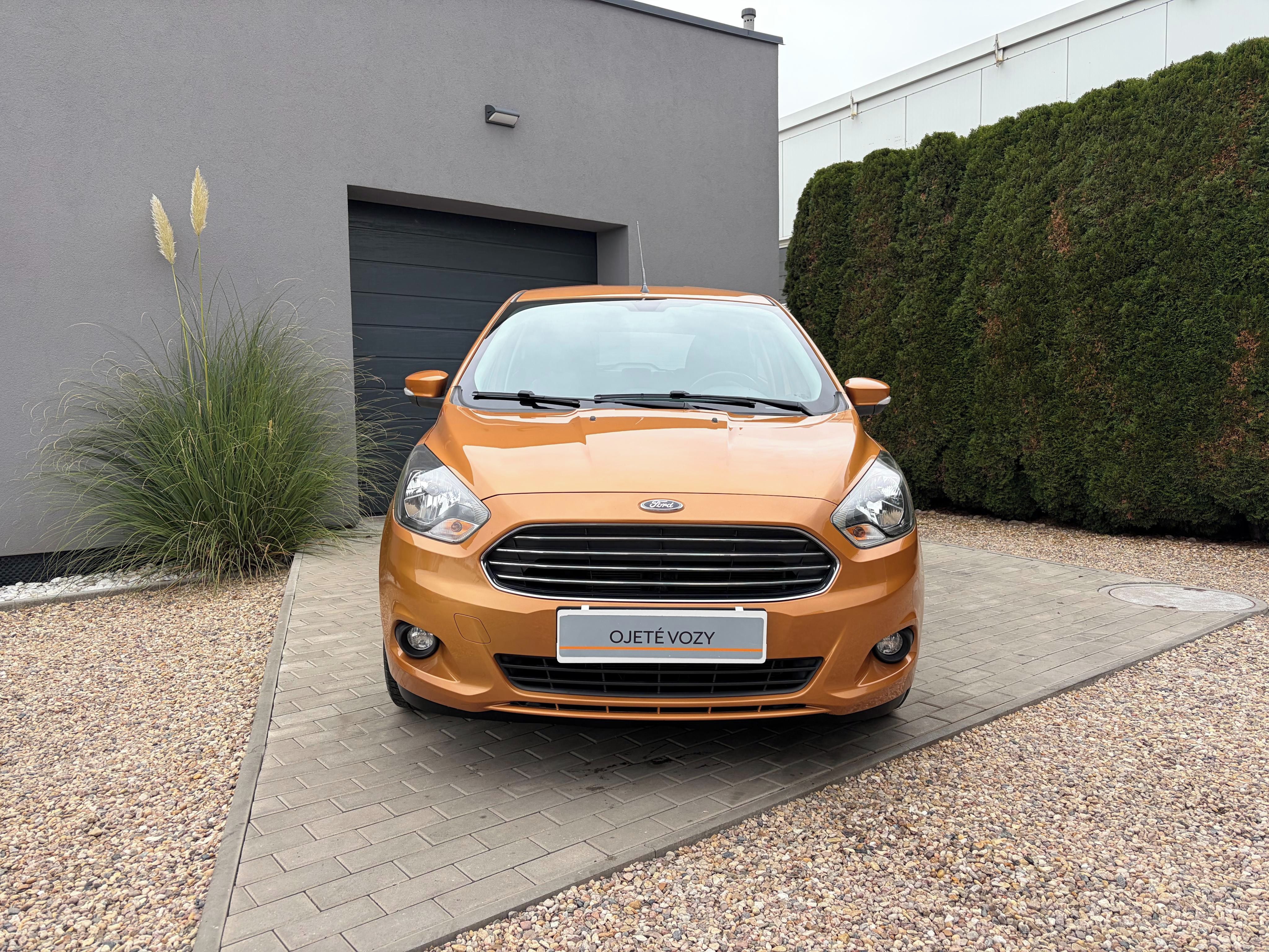 Ford KA+, 1.2i 63kW Ultimate, Nová STK - fotka 2