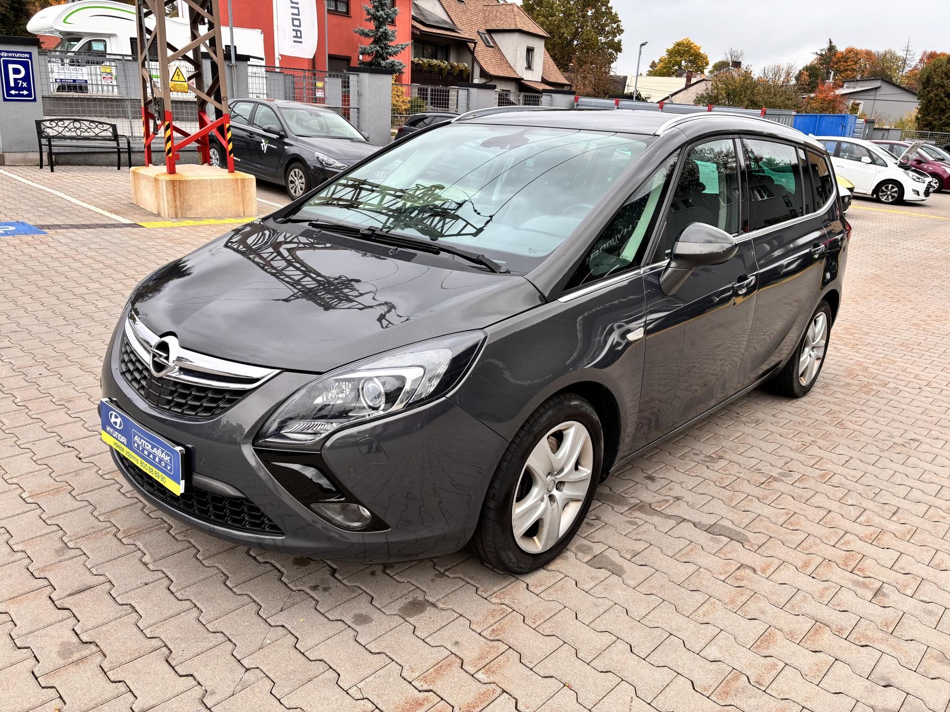 Opel Zafira, Tourer 2.0CDTi 125kW AT 7MÍST - fotka 3
