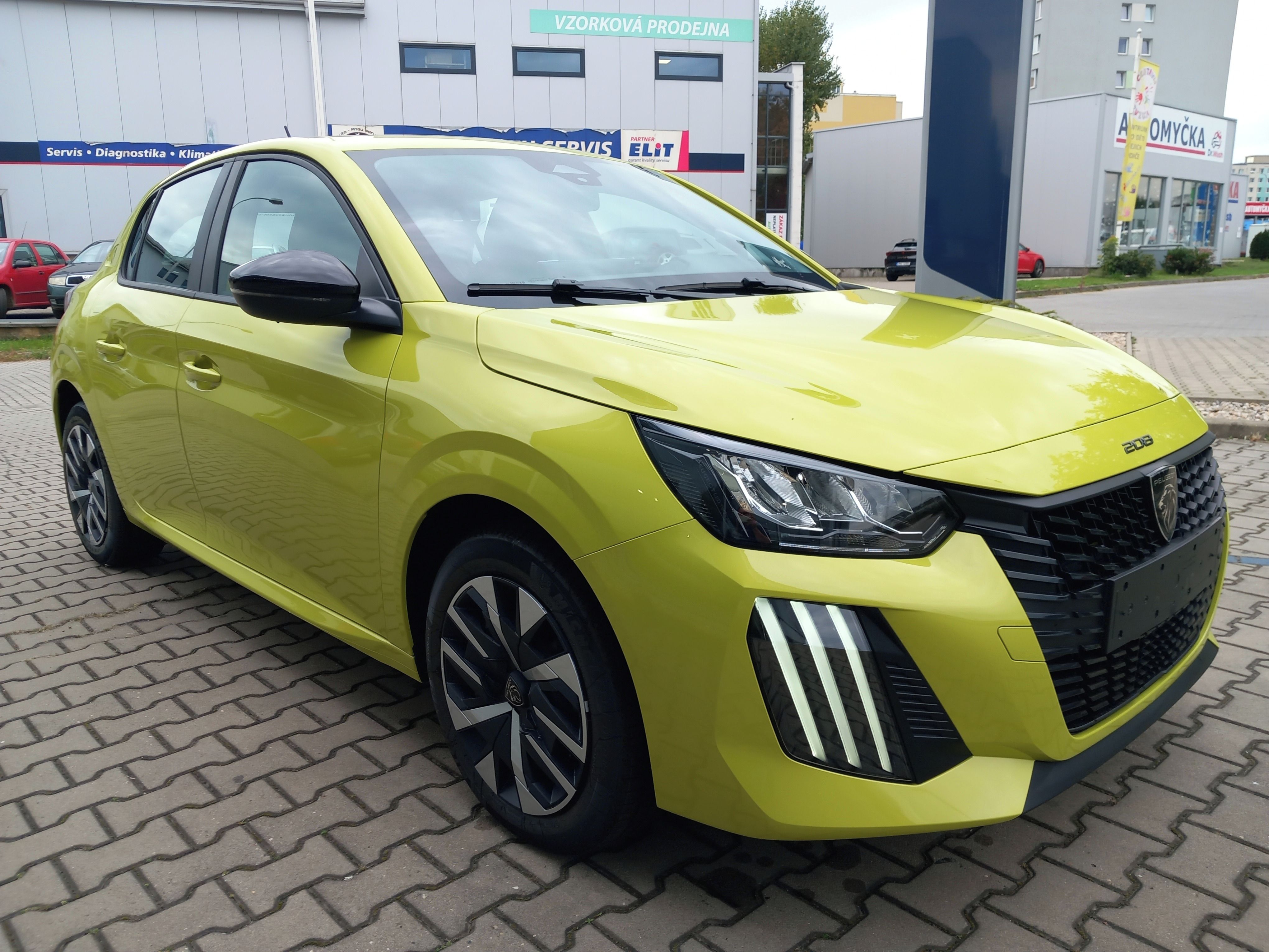 Peugeot 208, STYLE 1.2 TURBO 100 - fotka 2