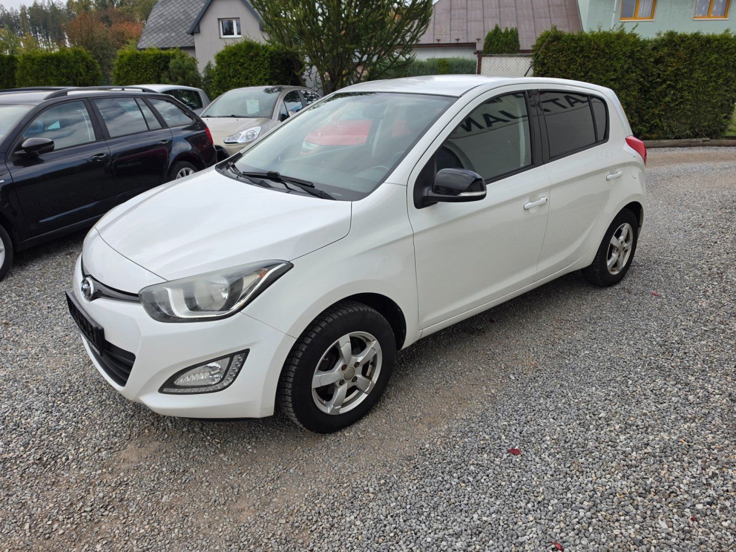 Hyundai i20, 1.2i Velmi pěkný - fotka 6
