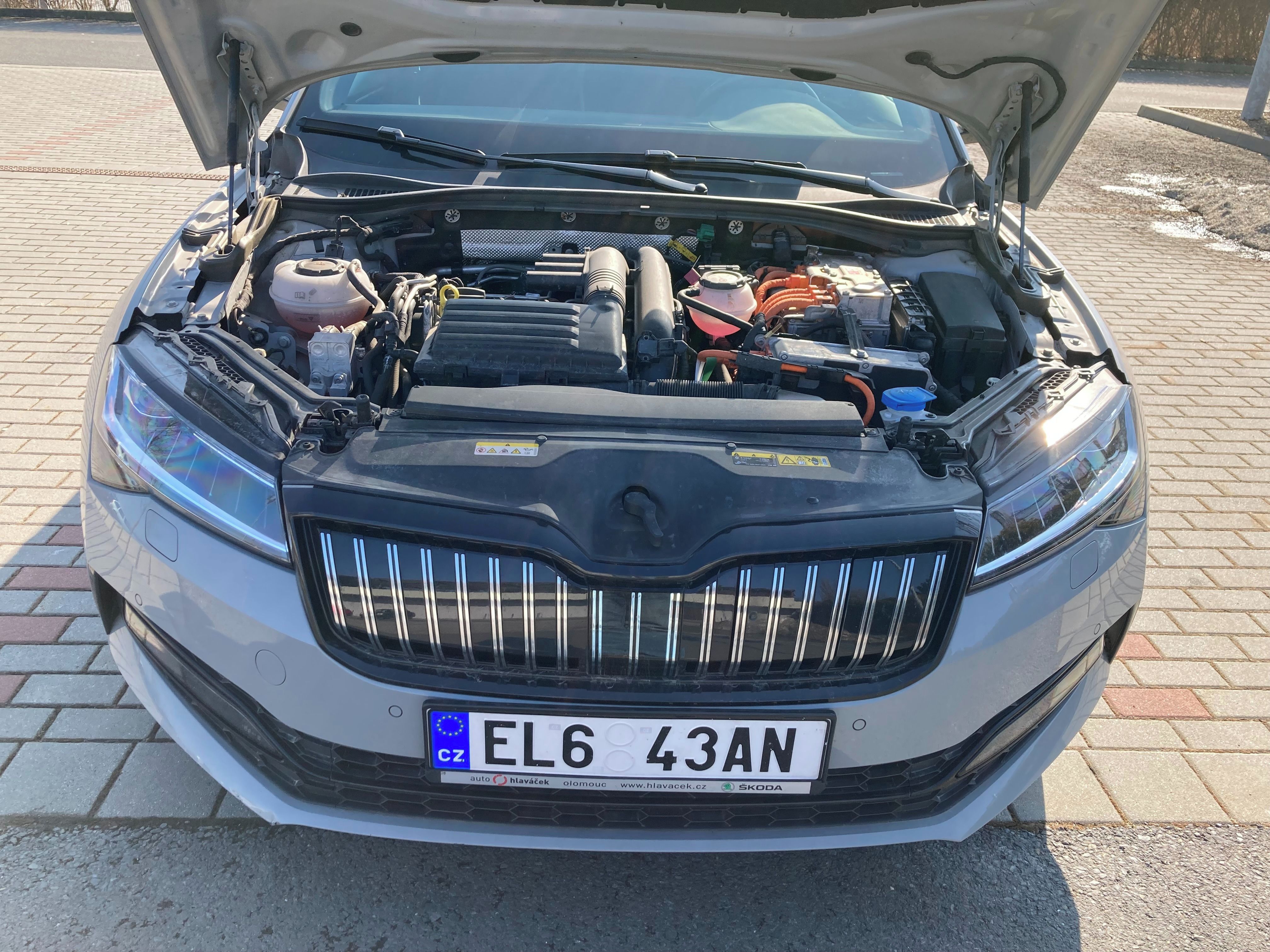 Škoda Superb - fotka 4