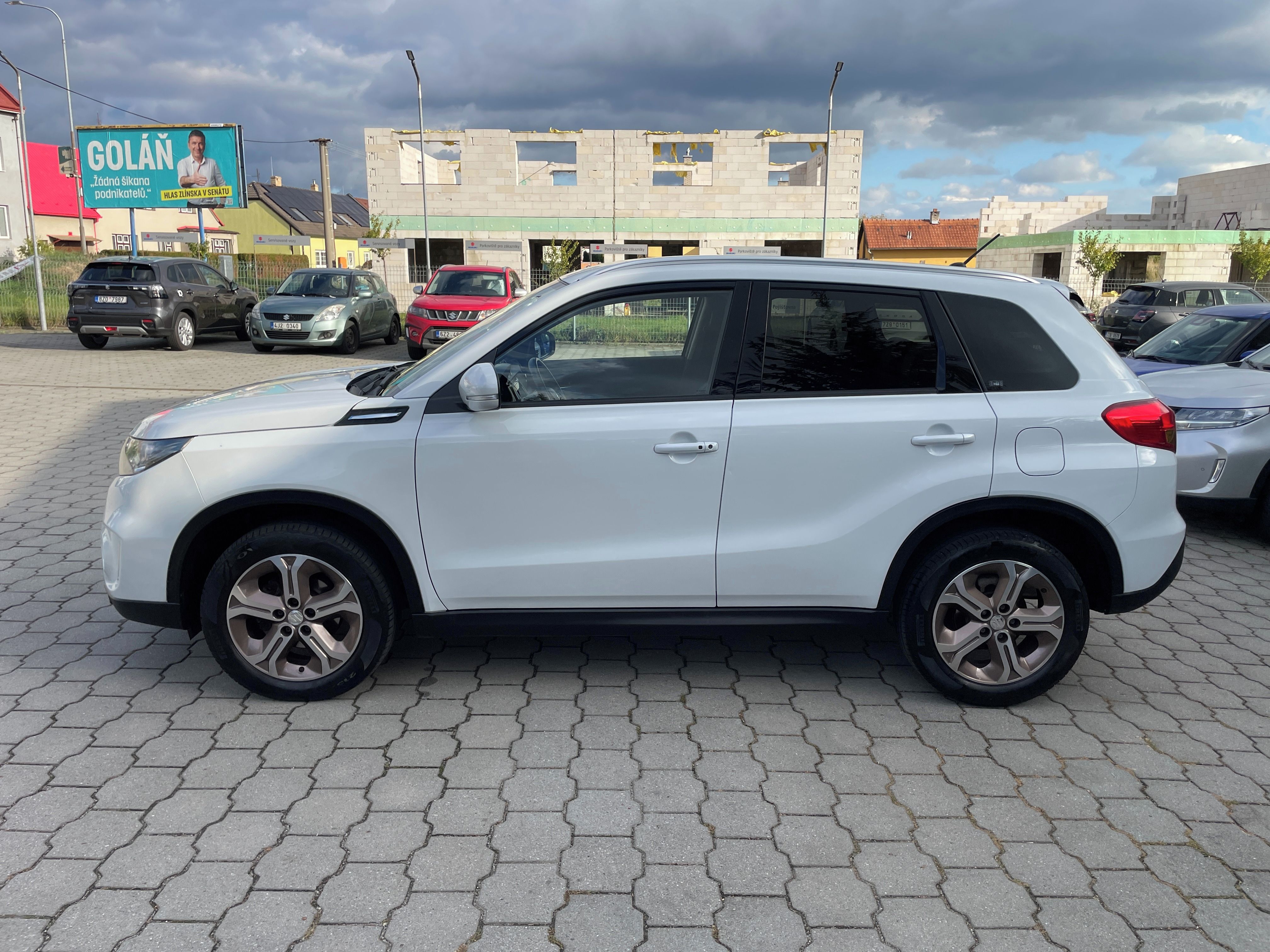 Suzuki Vitara, 1,6 DDiS Elegance 4x4 - fotka 6