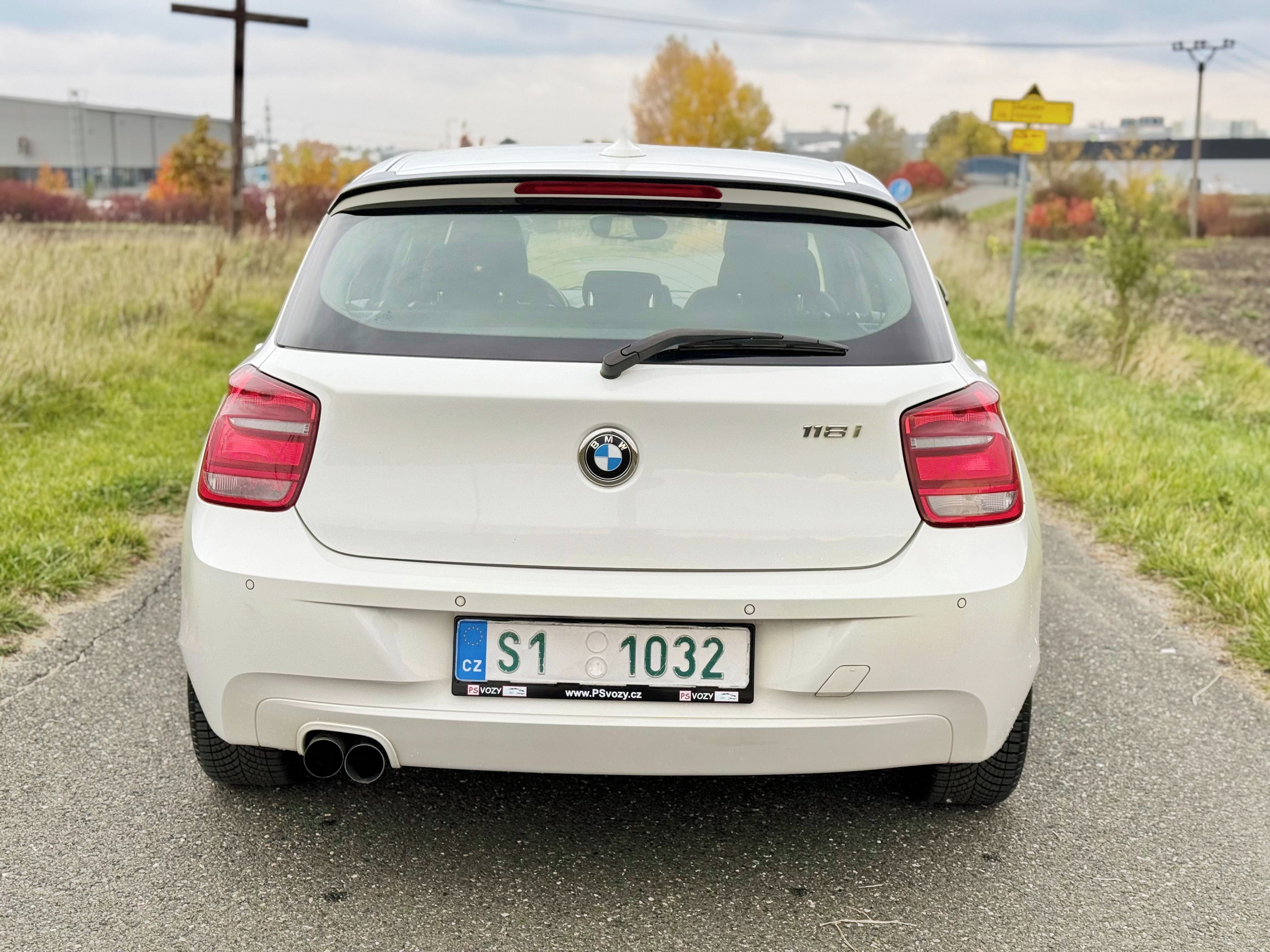 BMW Řada 1, F20 - 118i, 125kw, 4 válec - fotka 3