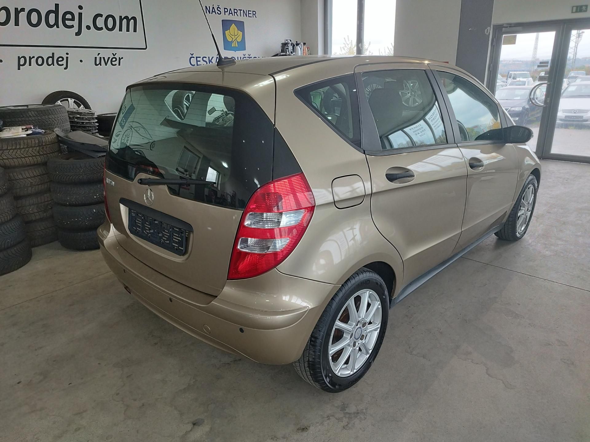 Mercedes-Benz Třídy A, 1,7I,85KW,KLIMA,ALU,SER.KN - fotka 5