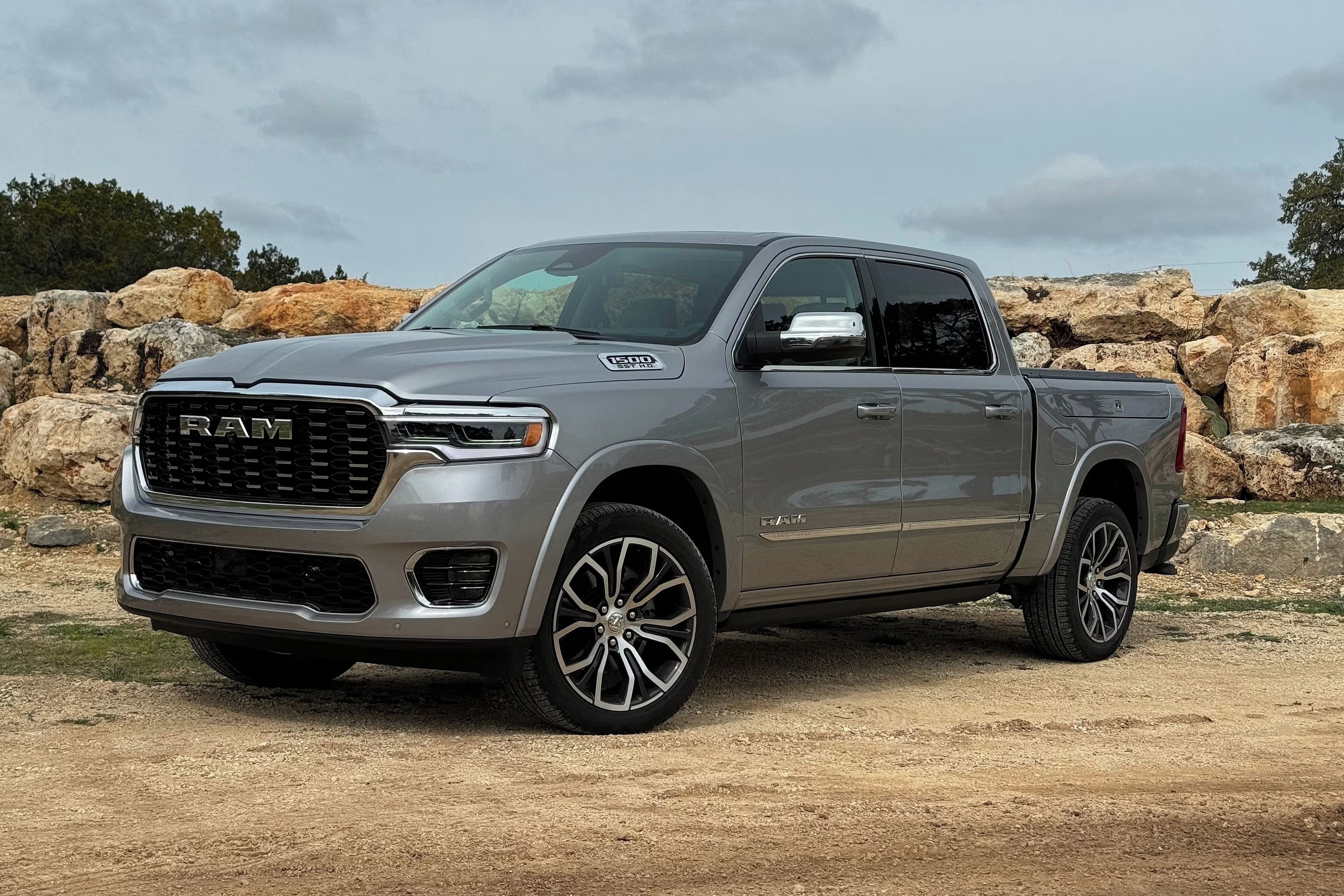 RAM 1500, Longhorn, Limited, V8, NEW, 26