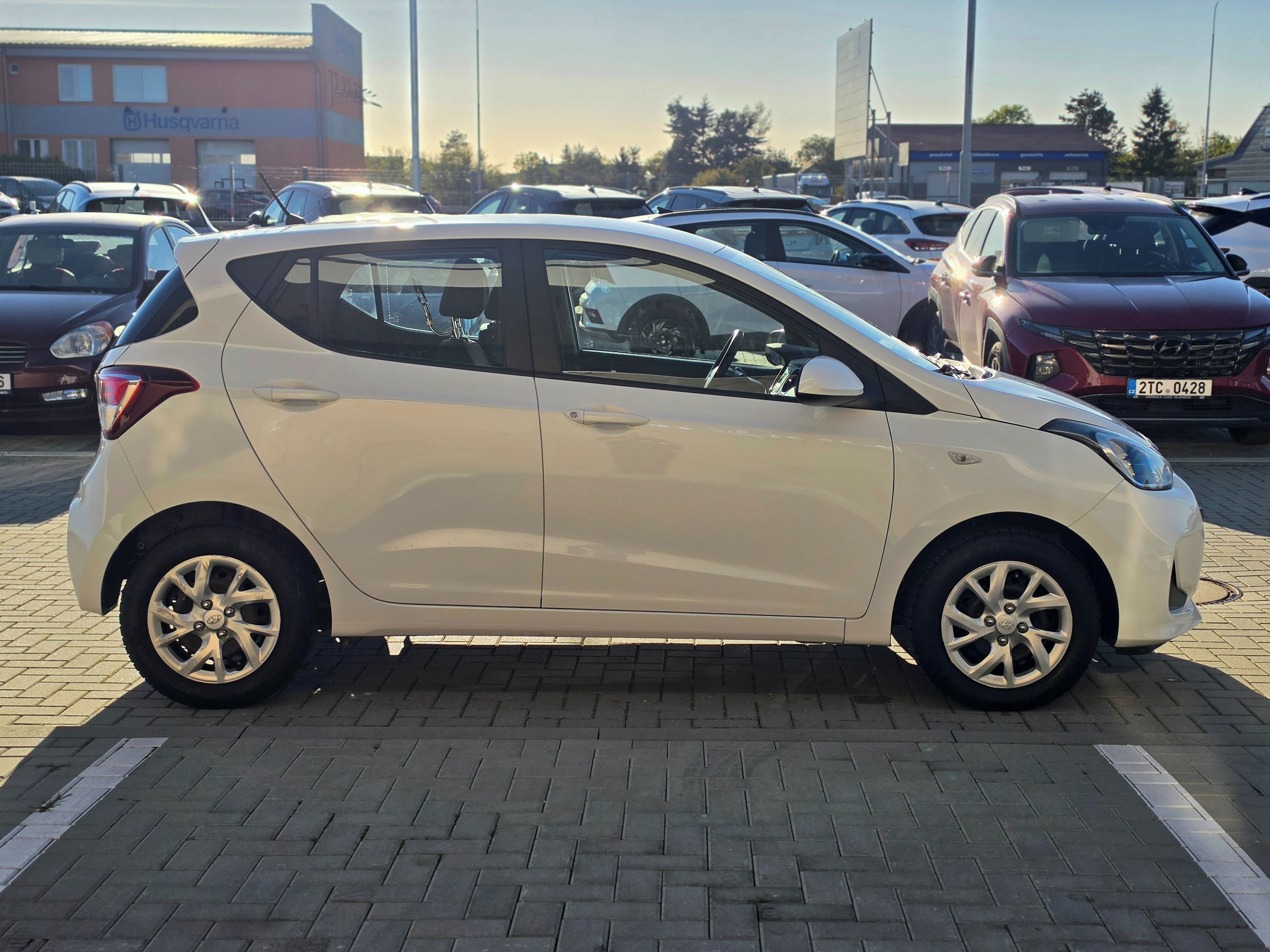 Hyundai i10, 48kW KLIMA - fotka 6