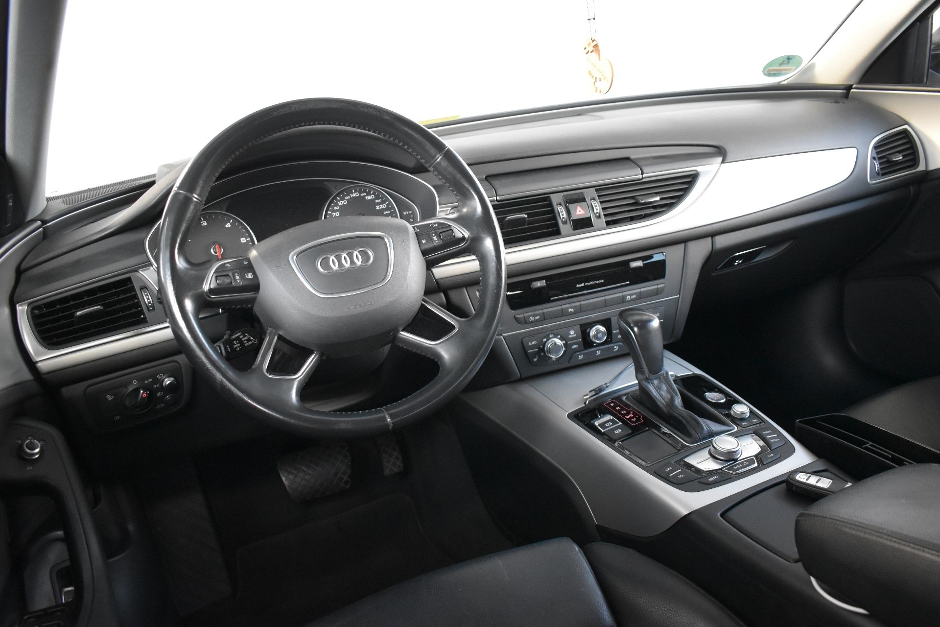 Audi A6 Avant, 3.0TDI 160kW Quattro - fotka 5