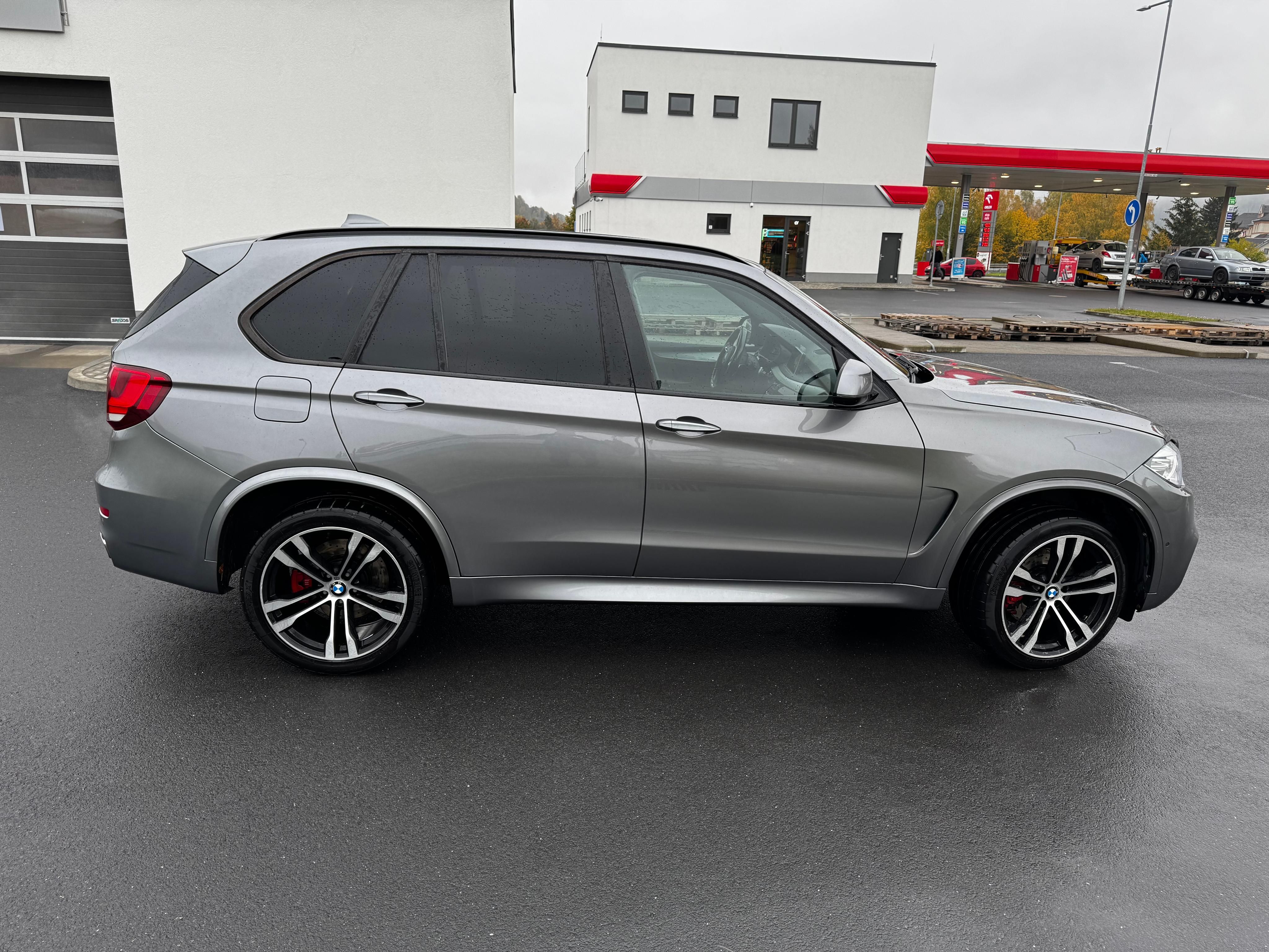 BMW X5, BMW X5 xDrive 35i M paket 2015 - fotka 3