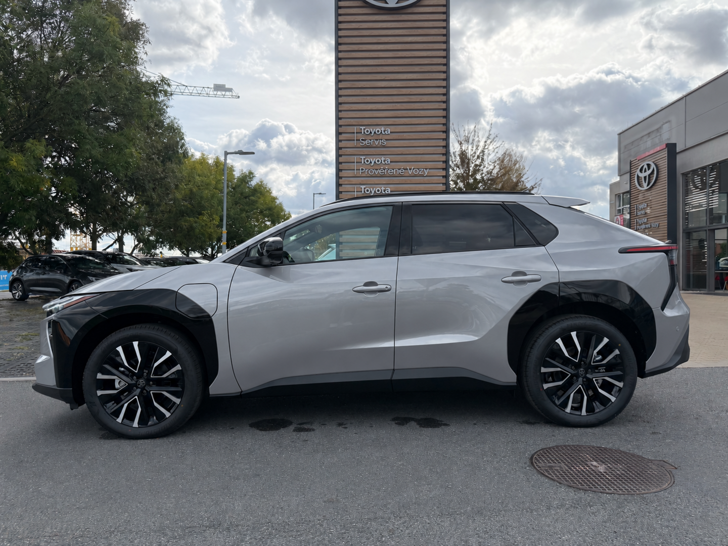 Toyota bZ4X, Executive 73.1 kWh - fotka 3