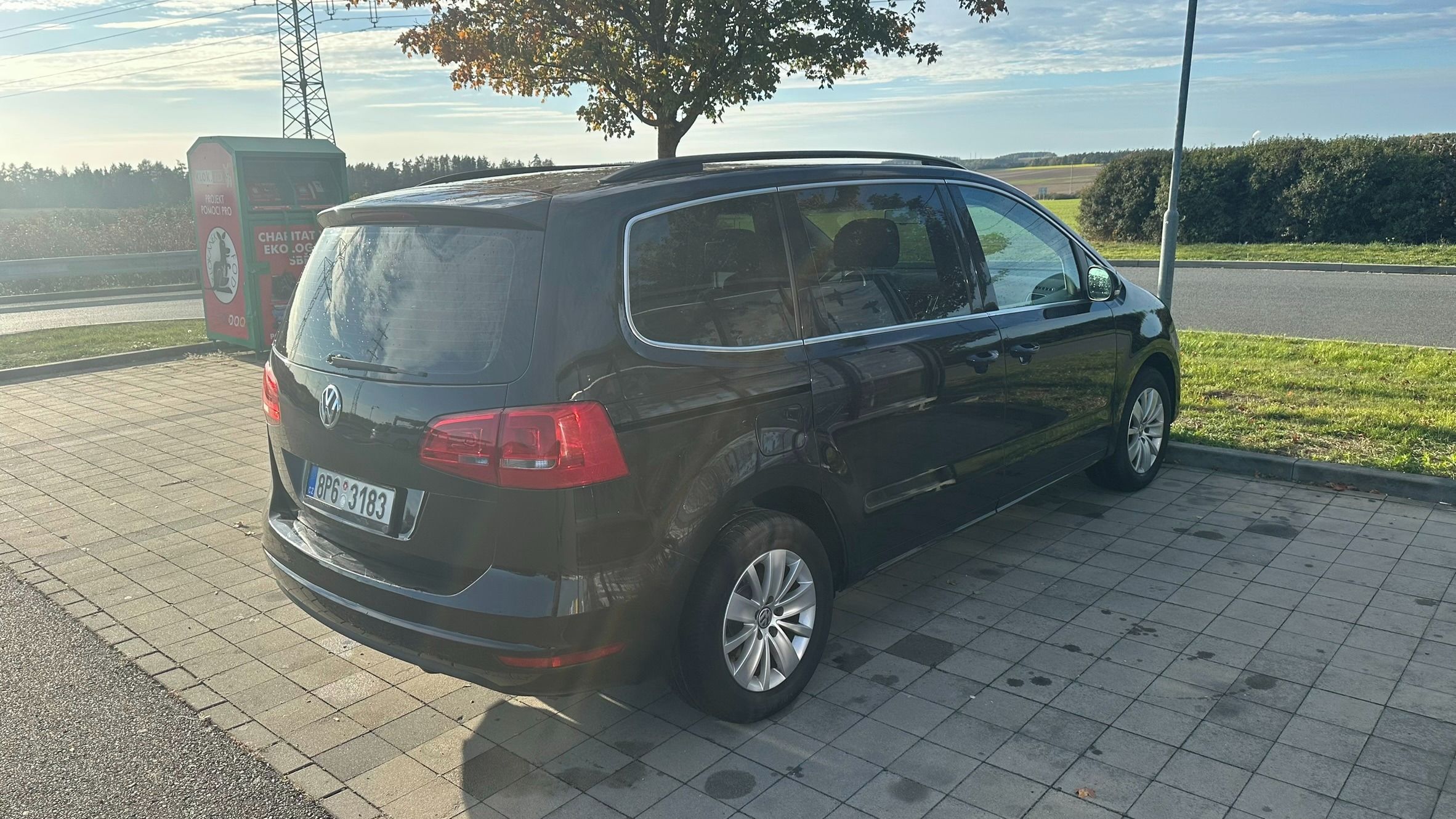 Volkswagen Sharan, 2.0 TDI, 103kW, 7 míst, tažné - fotka 5