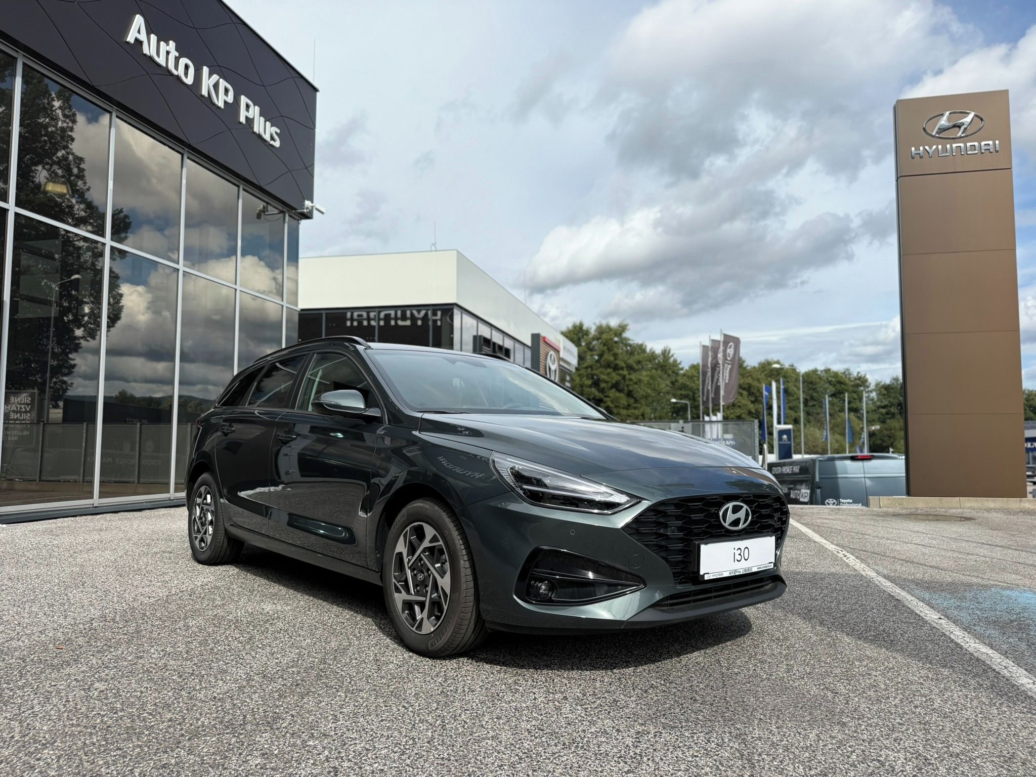 Hyundai i30, 1,0 T-GDi 115k GO Czech! - fotka 4