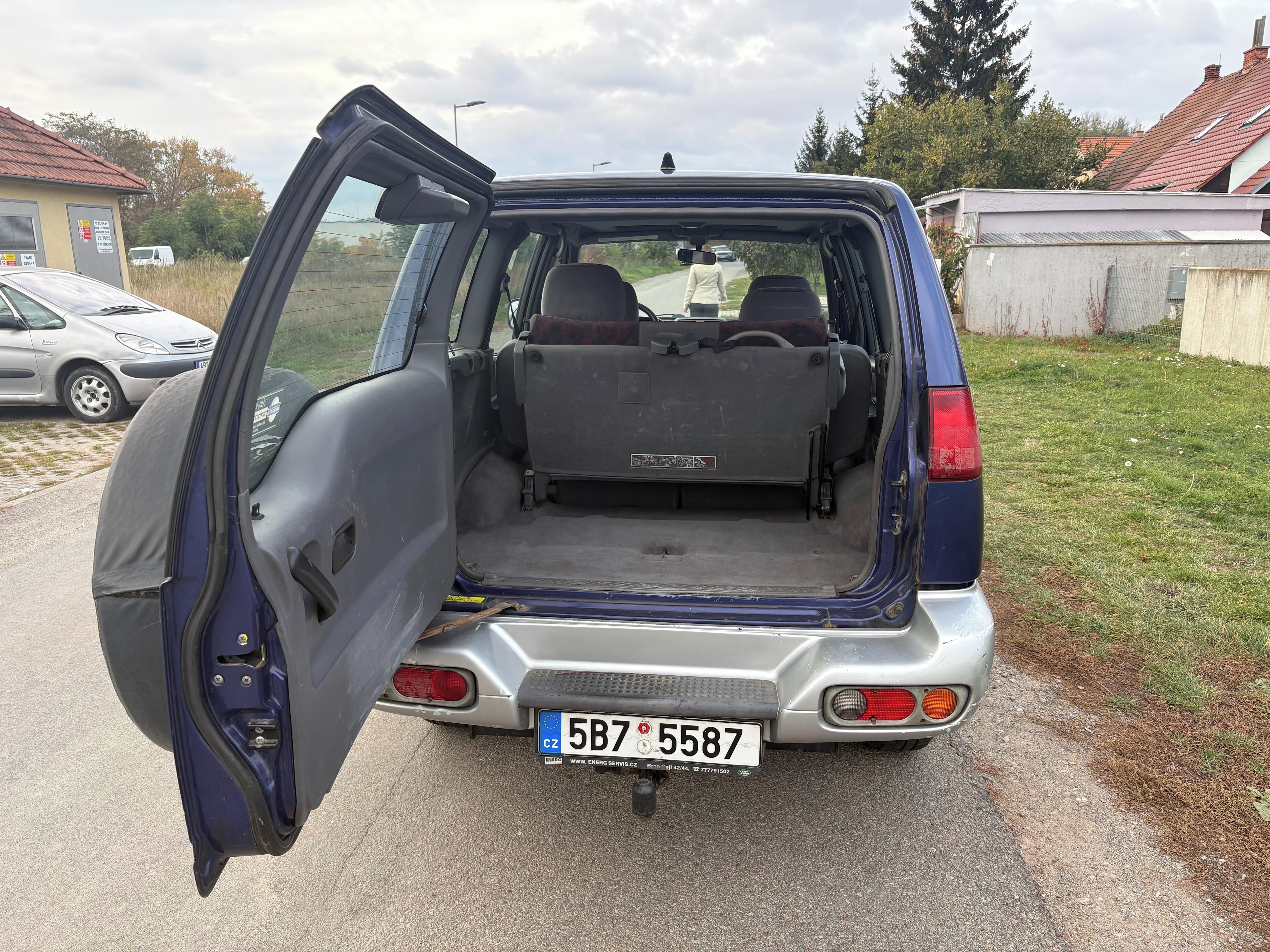 Nissan Terrano, 2.7 TDi 4WD 92kW Nová STK - fotka 6