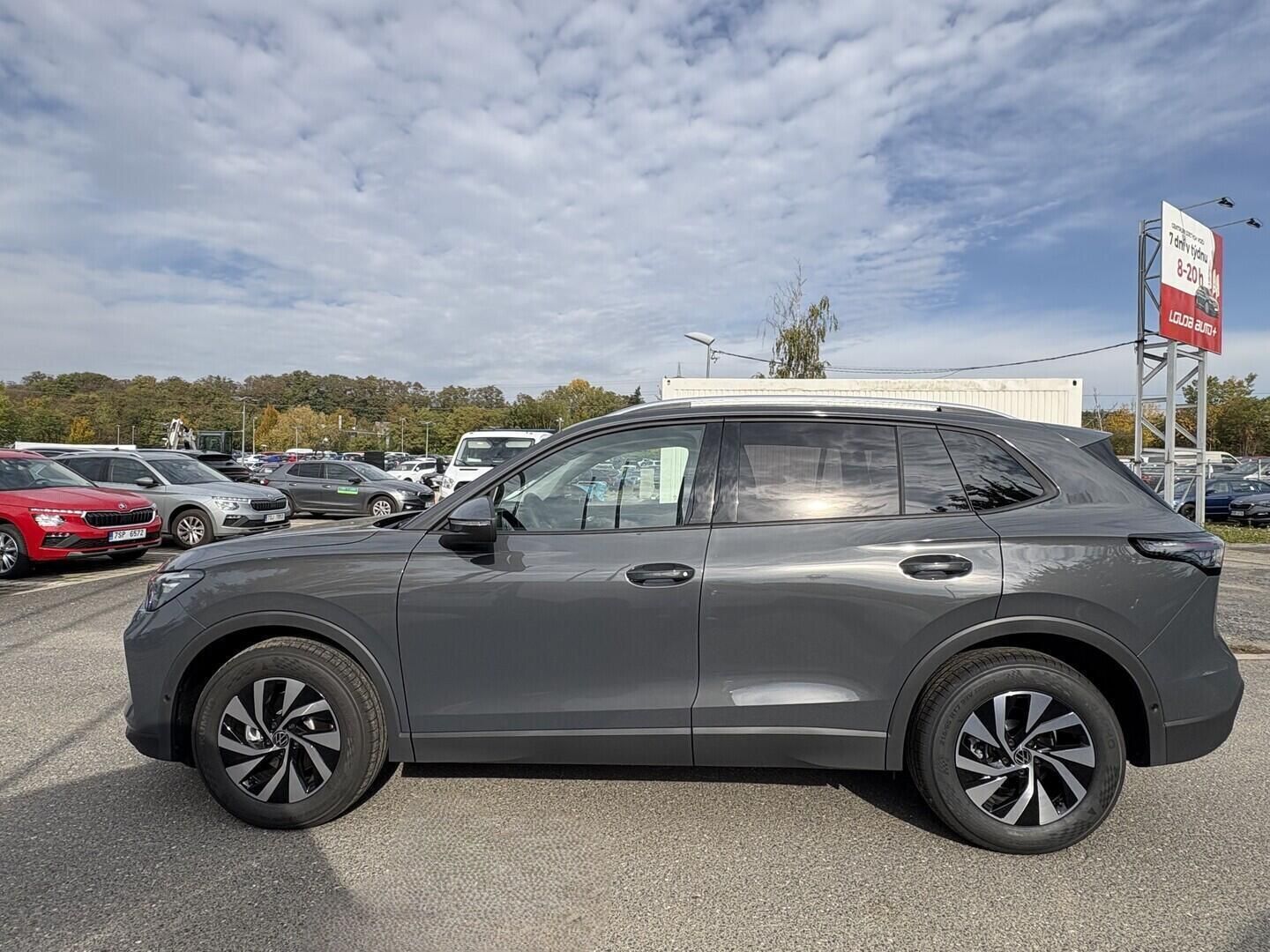Volkswagen Tiguan, People 1,5 eTSI 110 kW - fotka 2