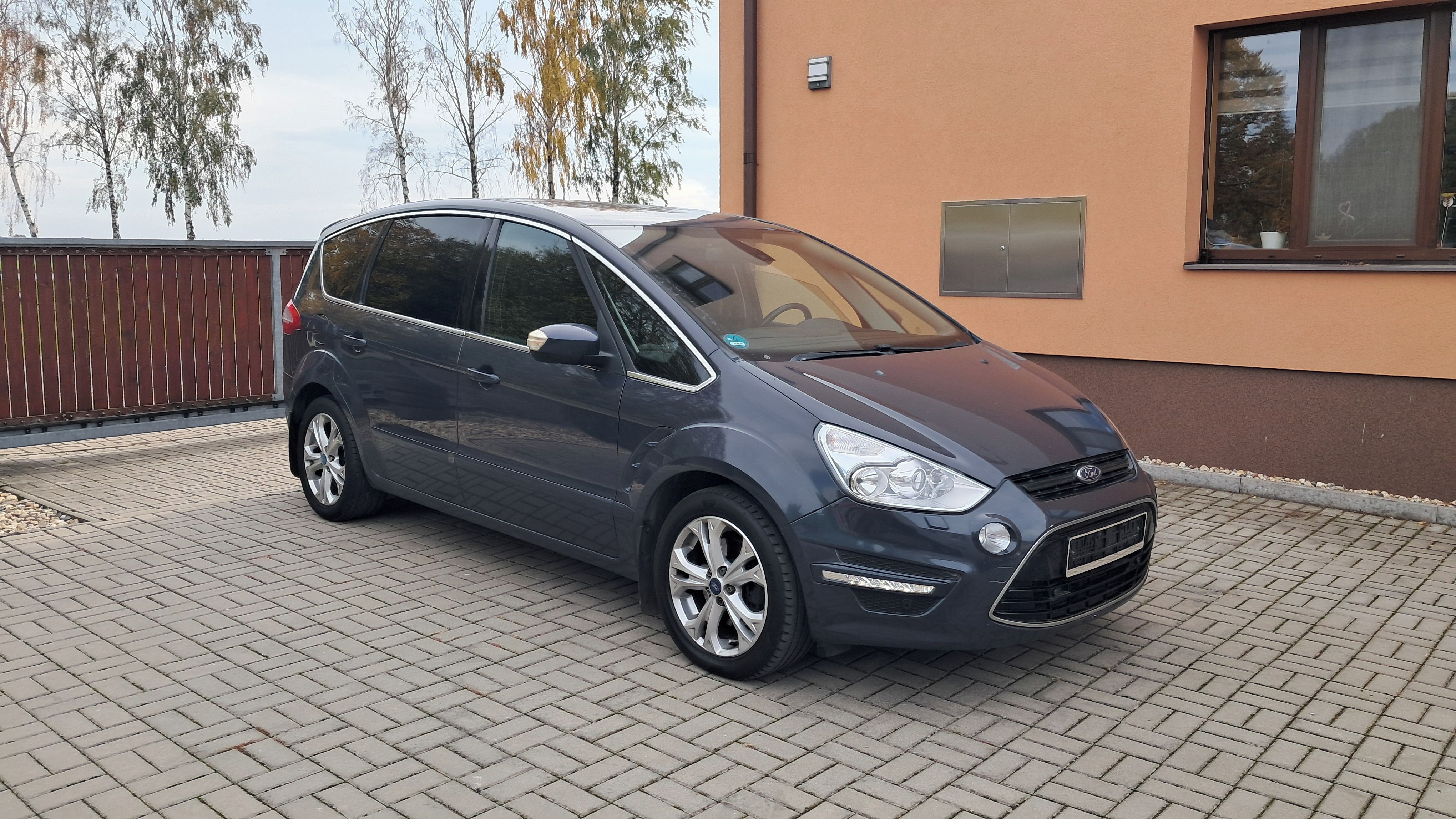 Ford S-MAX, 2.0 TDCI / 120KW AUTOMAT - fotka 3