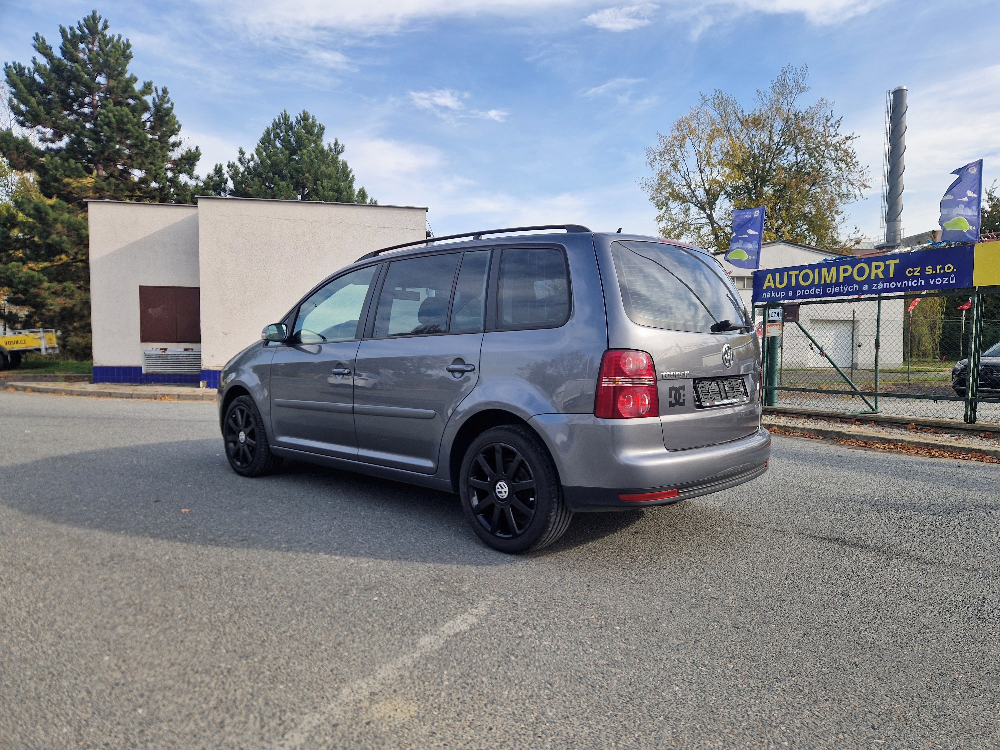 Volkswagen Touran, 1.9 TDI NAVI - fotka 3