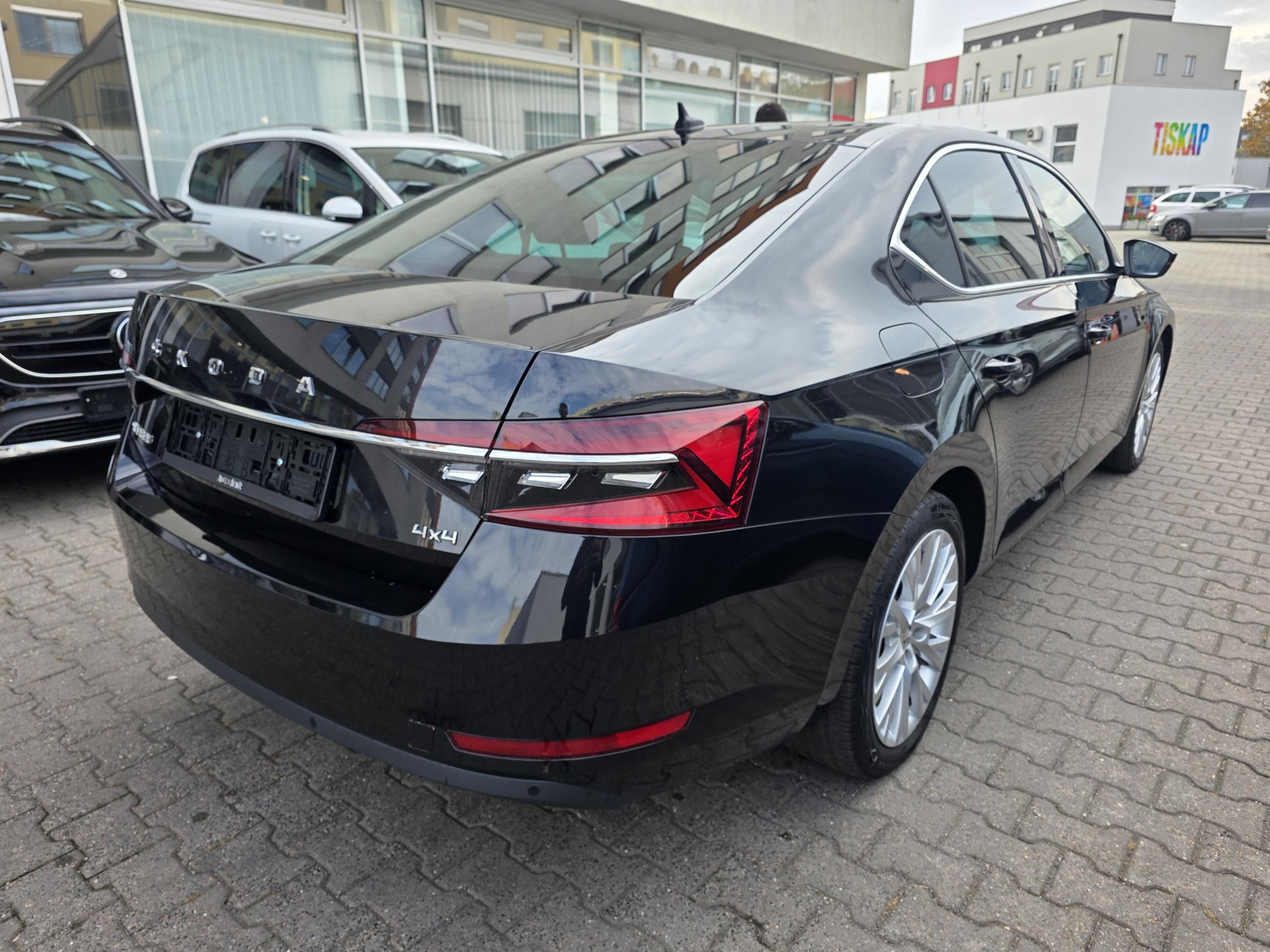 Škoda Superb, TDI 147kW 4x4 DSG Webasto - fotka 6