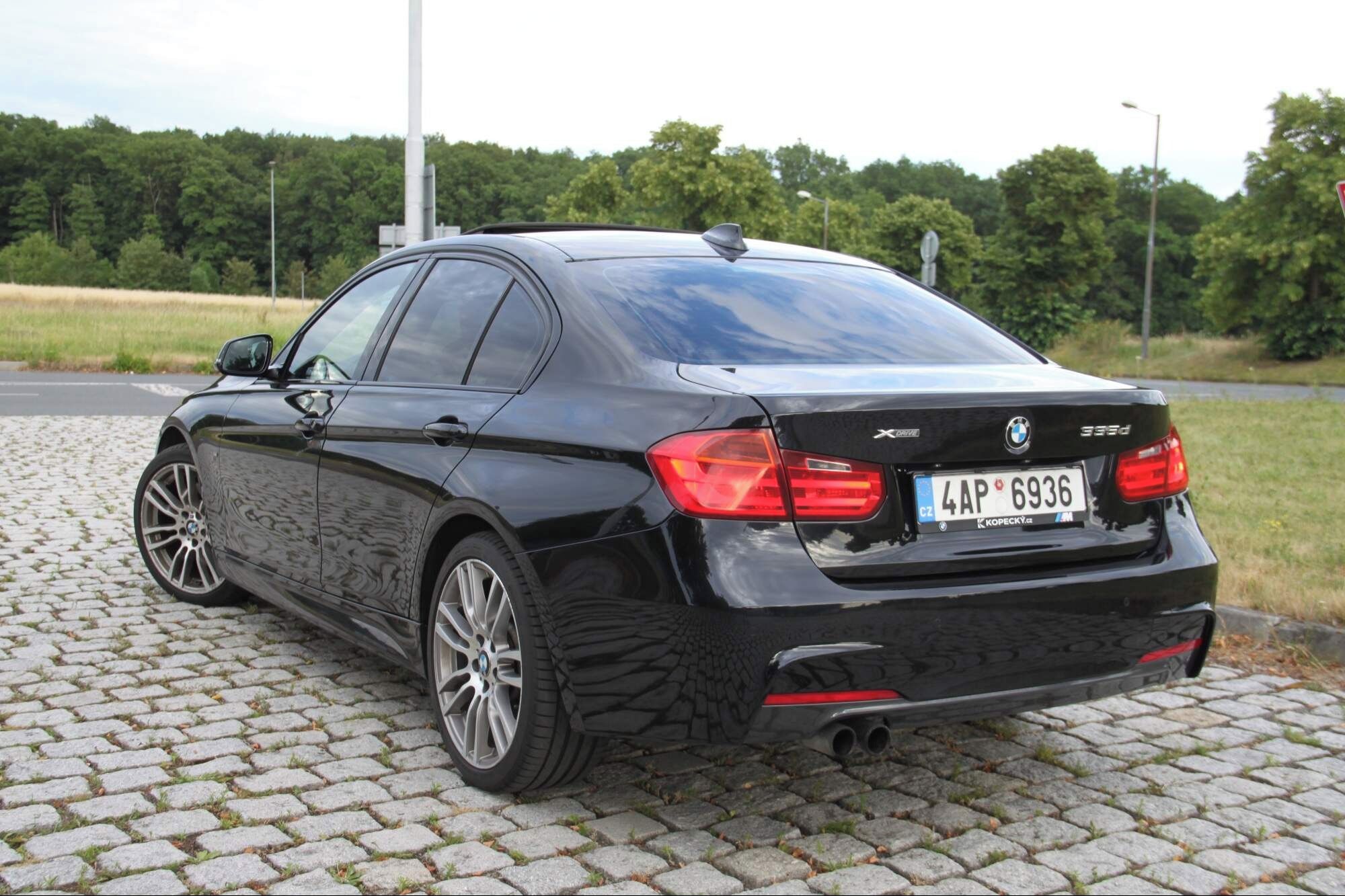 BMW Řada 3, BMW 335xd,230kw,M-Paket,R19 - fotka 4