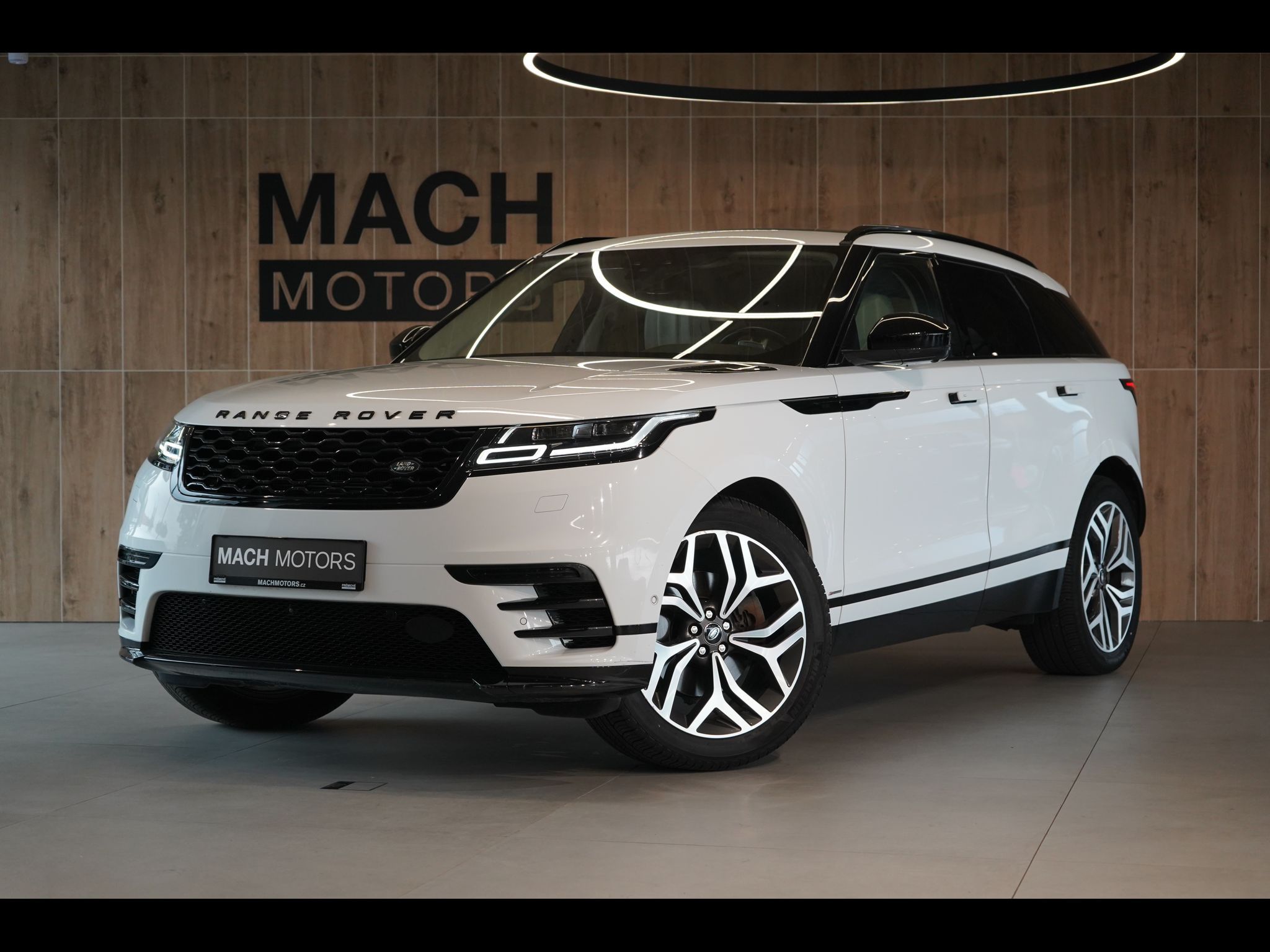 Land Rover Range Rover Velar, R-Dynamic HSE, Masáž, Vzduch