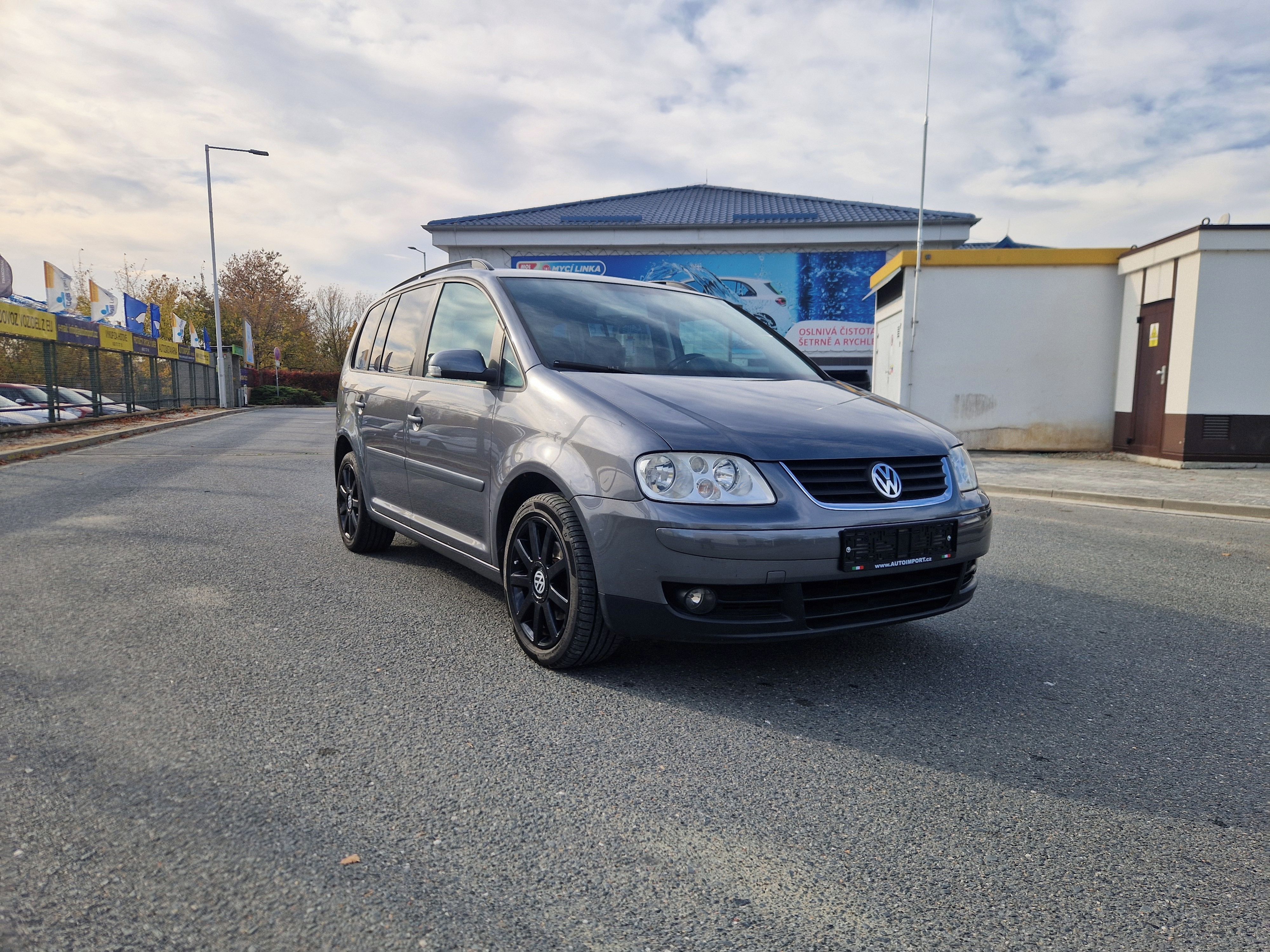 Volkswagen Touran, 1.9 TDI NAVI - fotka 6