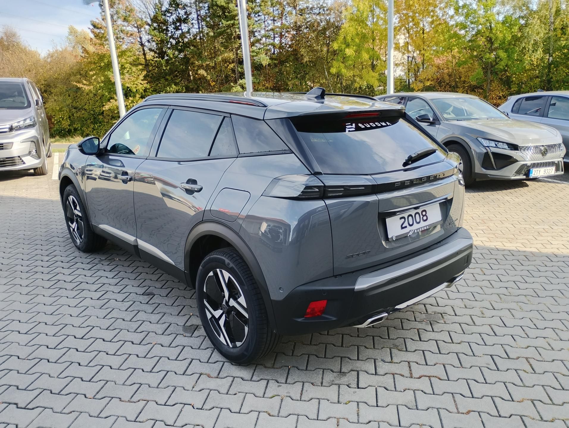Peugeot 2008, ALLURE Hybrid 145 e-DCS6 - fotka 5