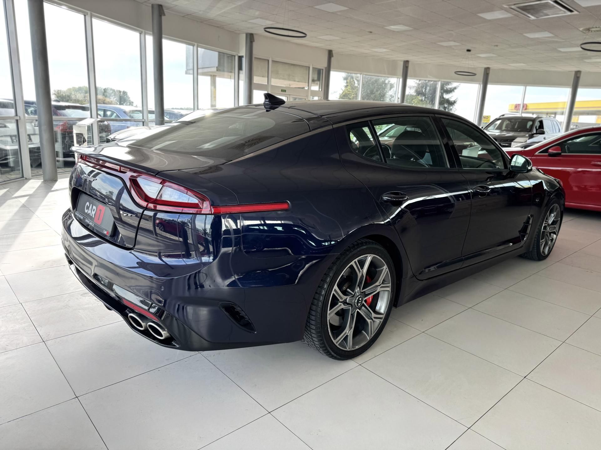 Kia Stinger, 3,3TGDI V6*4WD*HUD*360kam*DPH - fotka 5