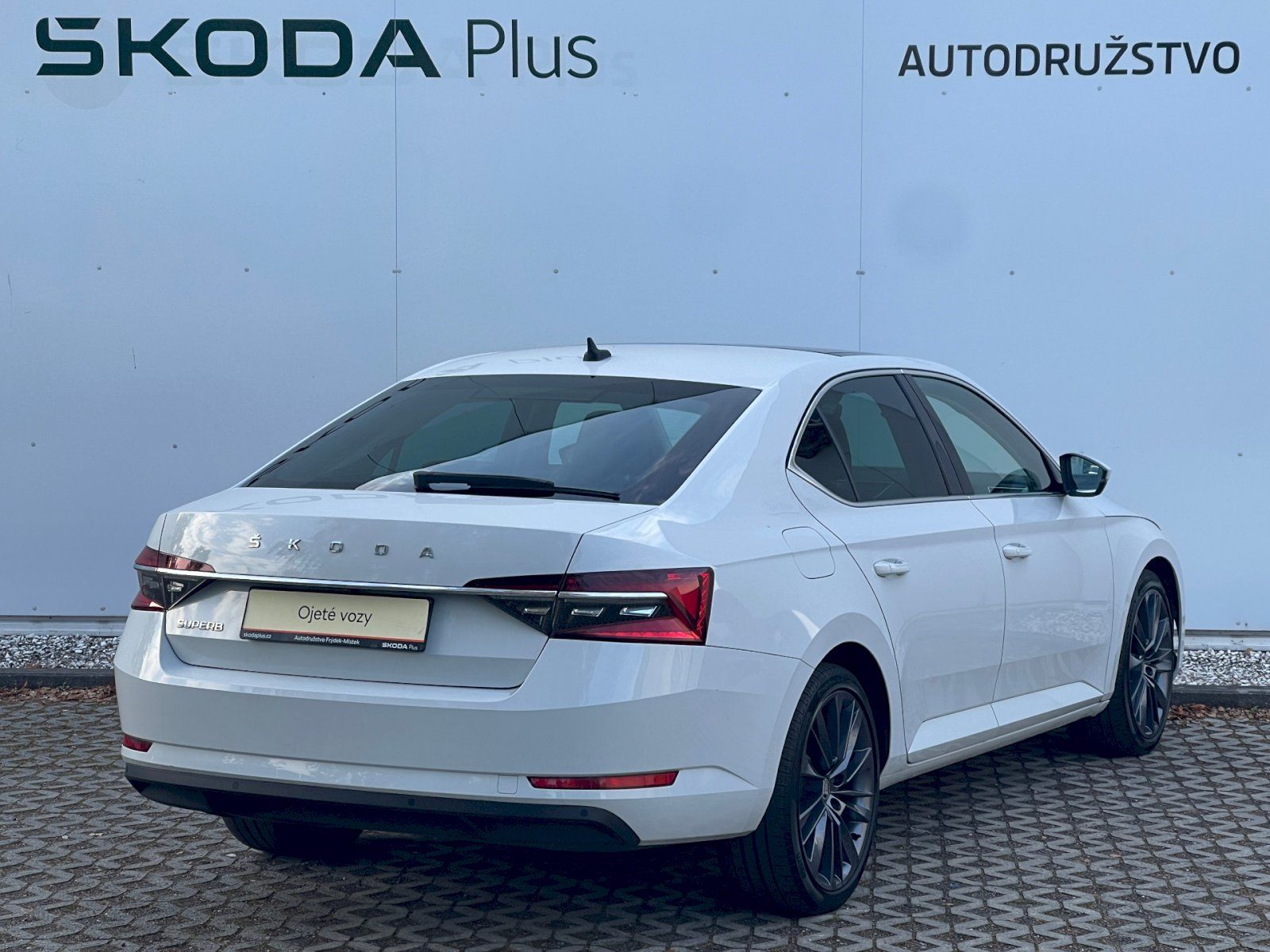Škoda Superb, 2.0 TDi / 110 kW Style Plus - fotka 2