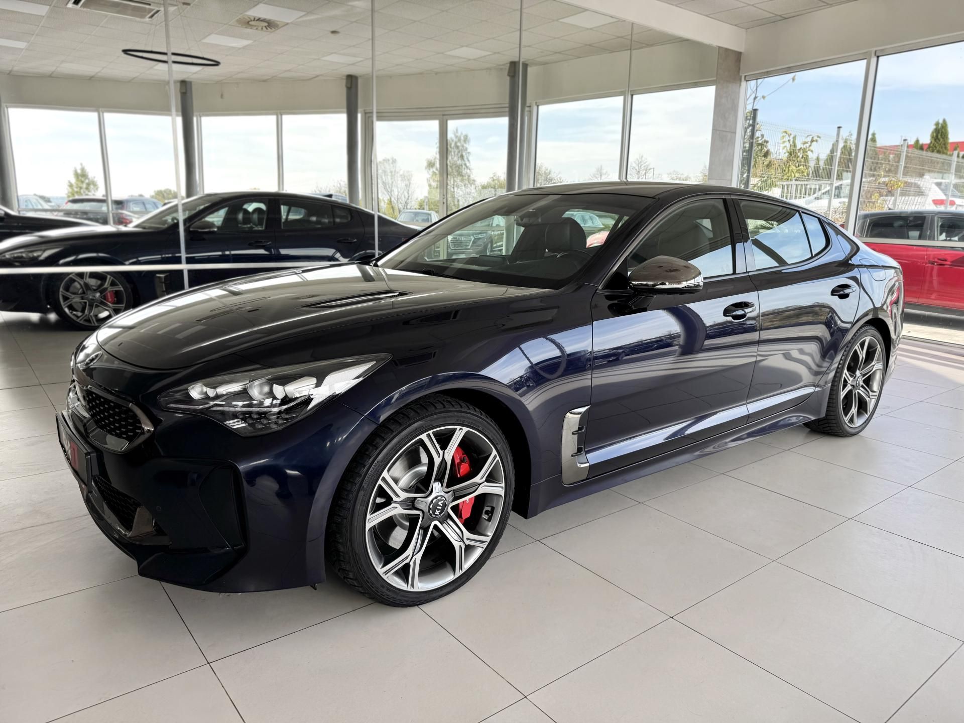 Kia Stinger, 3,3TGDI V6*4WD*HUD*360kam*DPH - fotka 2