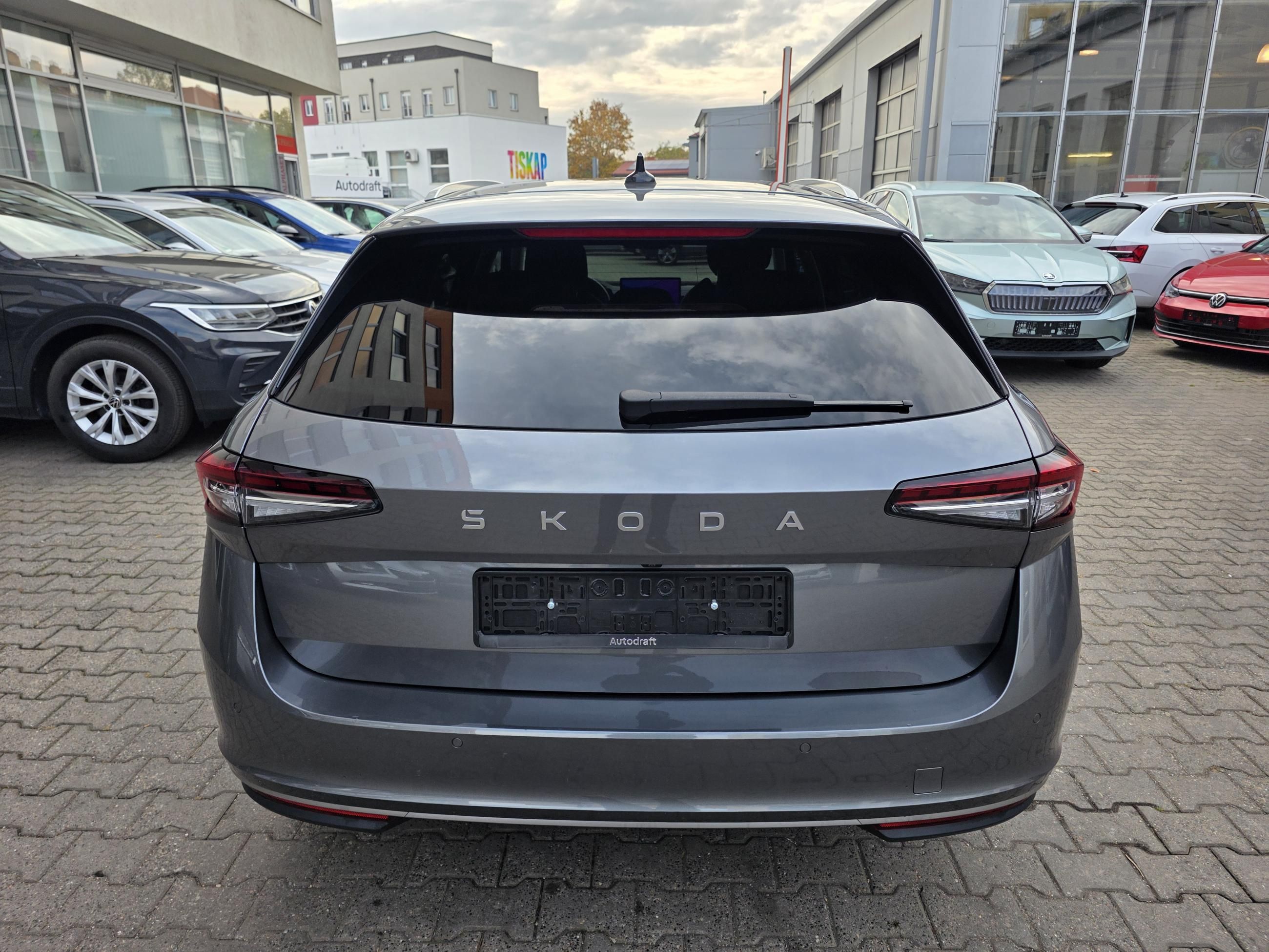 Škoda Superb, 2.0 TSI 4x4 L&K / ČR / Tažné - fotka 5