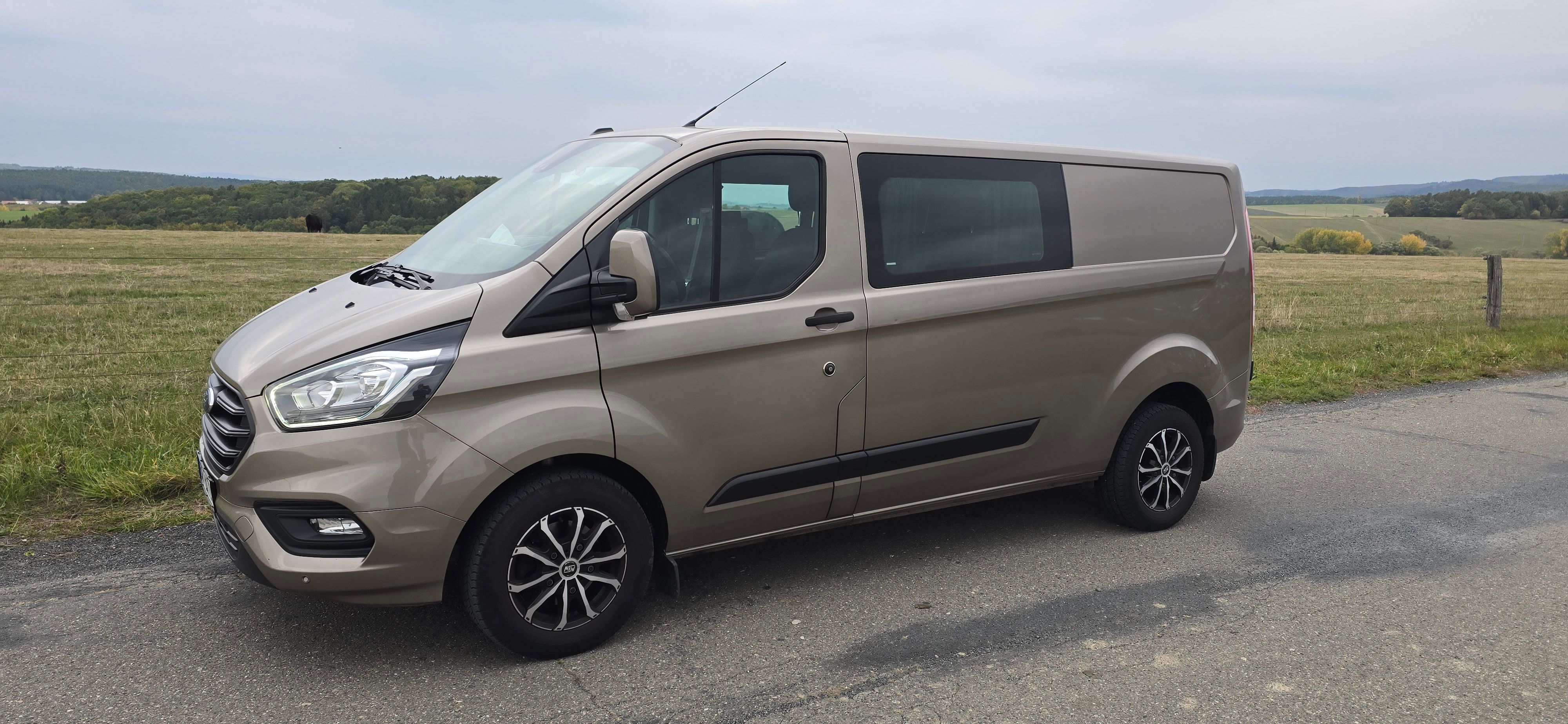 Ford Transit Custom, EcoBlue hybrid H1L2 - fotka 2