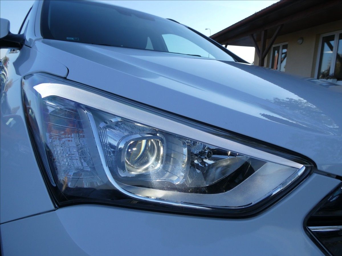 Hyundai Santa Fe, 2,2 CRDi 4x4 Automat,DPH,Premi - fotka 5
