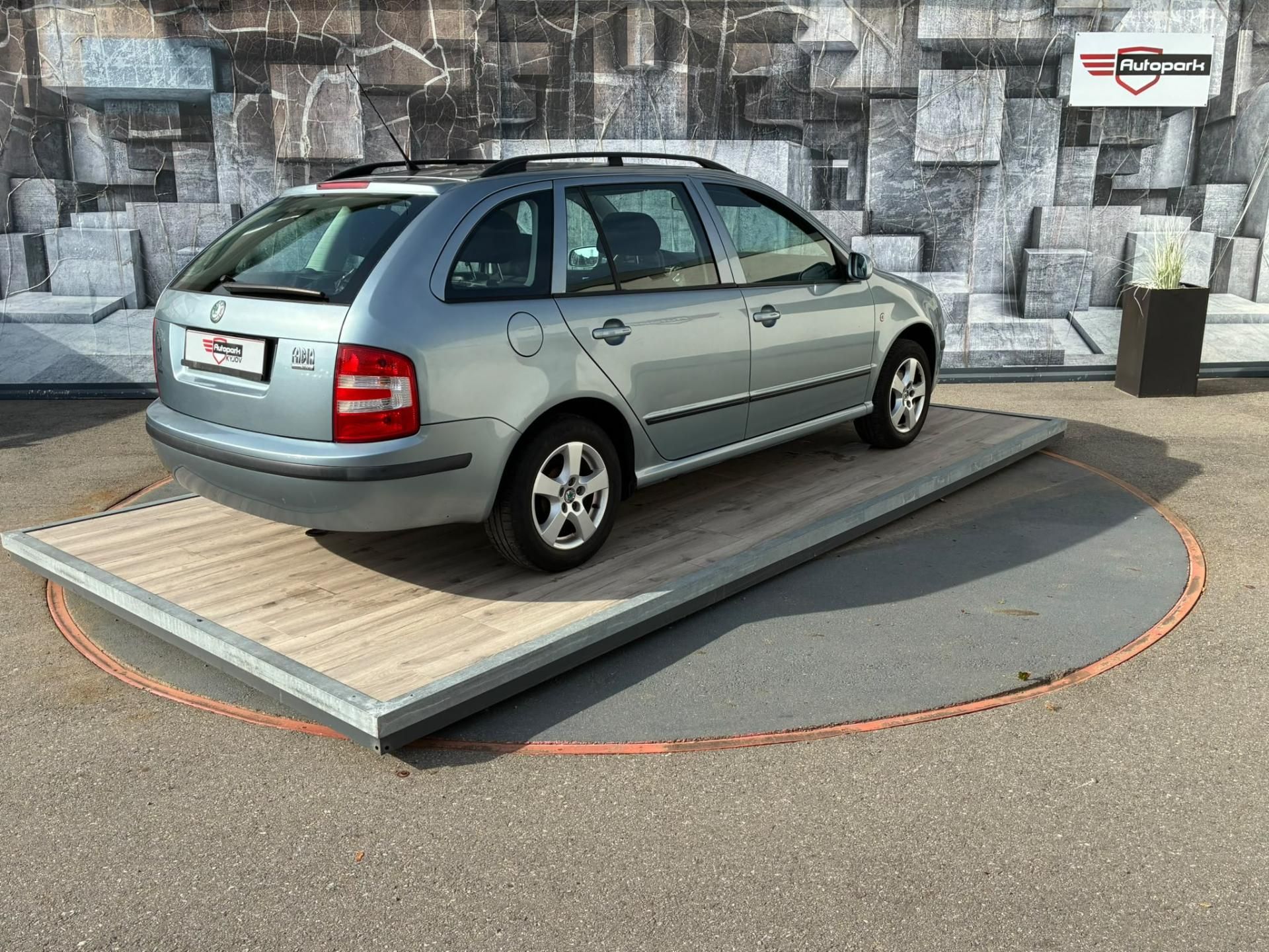 Škoda Fabia, 1.4MPi, 55KW, TEMP., TOP STAV - fotka 6