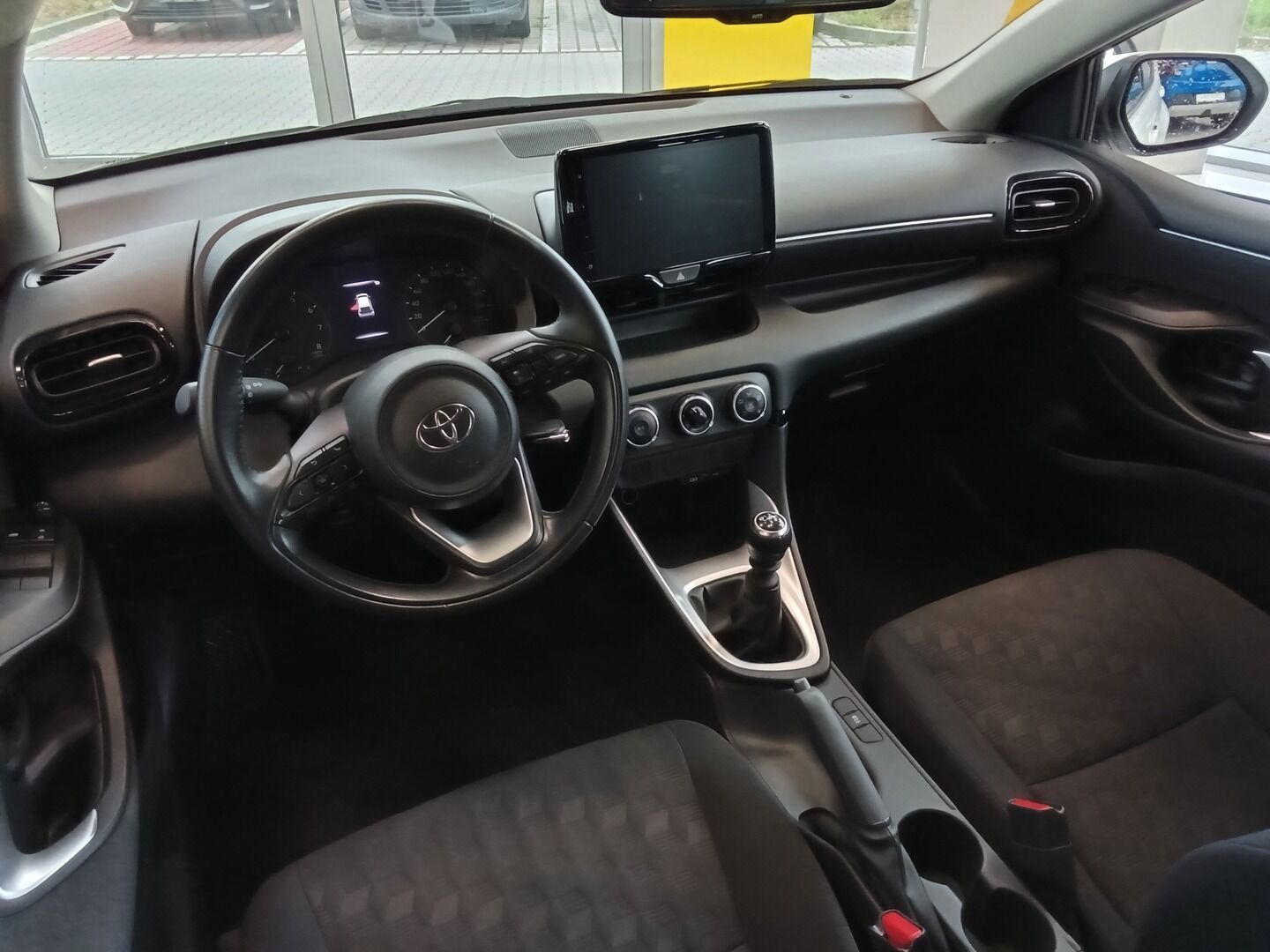Toyota Yaris, 1.5i 92KW 2024 - fotka 5